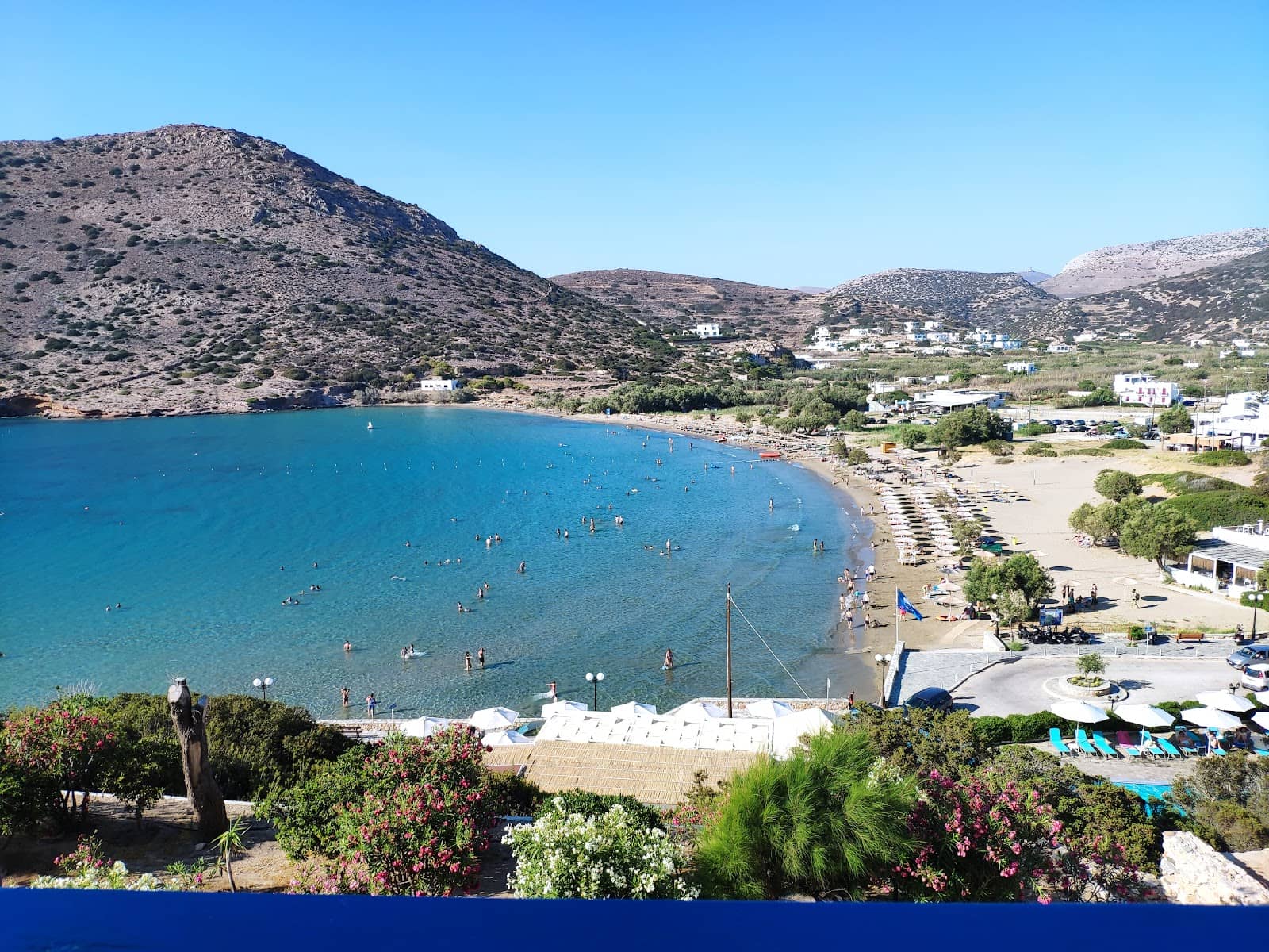 Beachfront Dining & Drinks