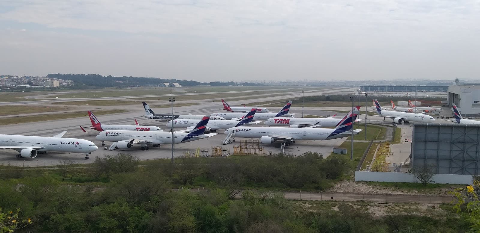 Guarulhos Plane Spotting - Image 1