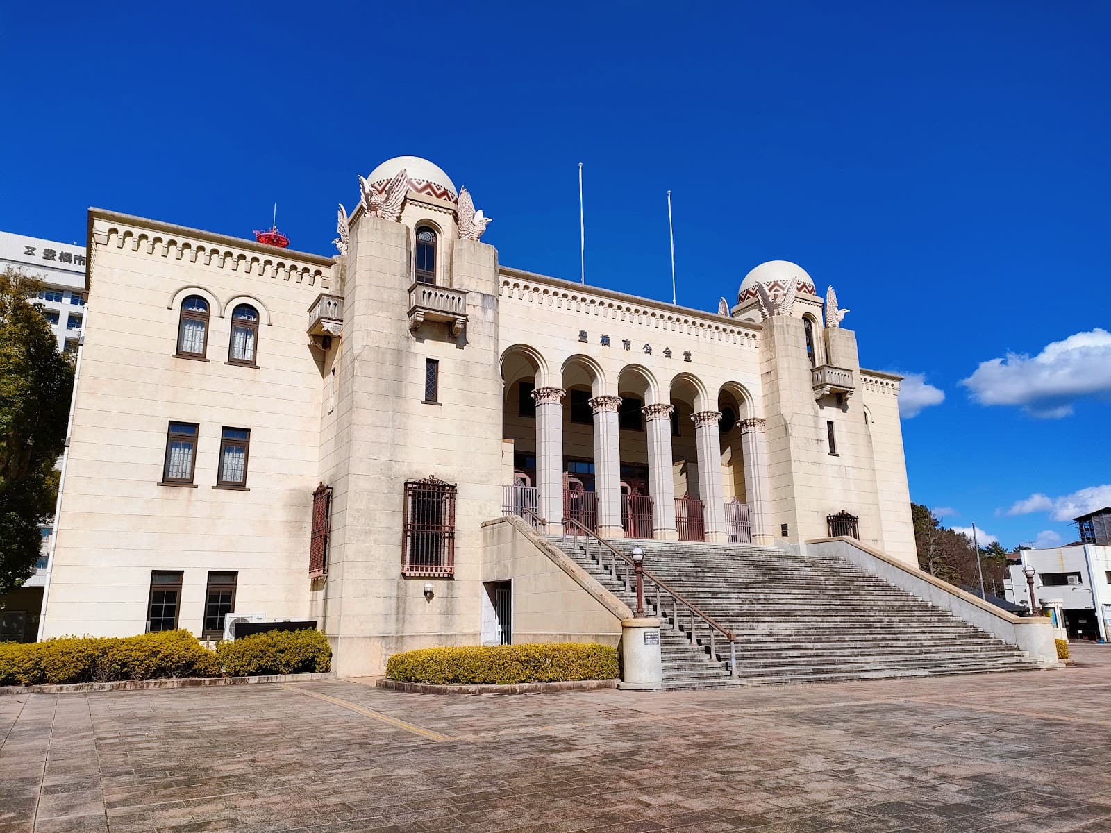 Toyohashi Public Hall - Image 1