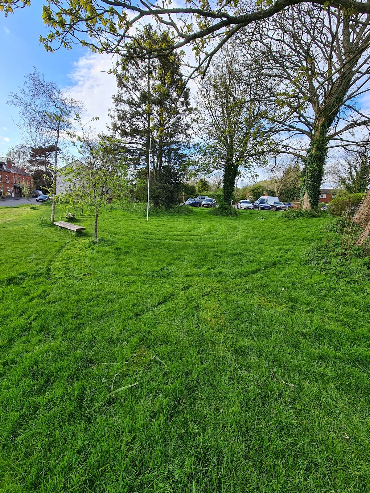 Headless Cross Green & Cross - Image 1
