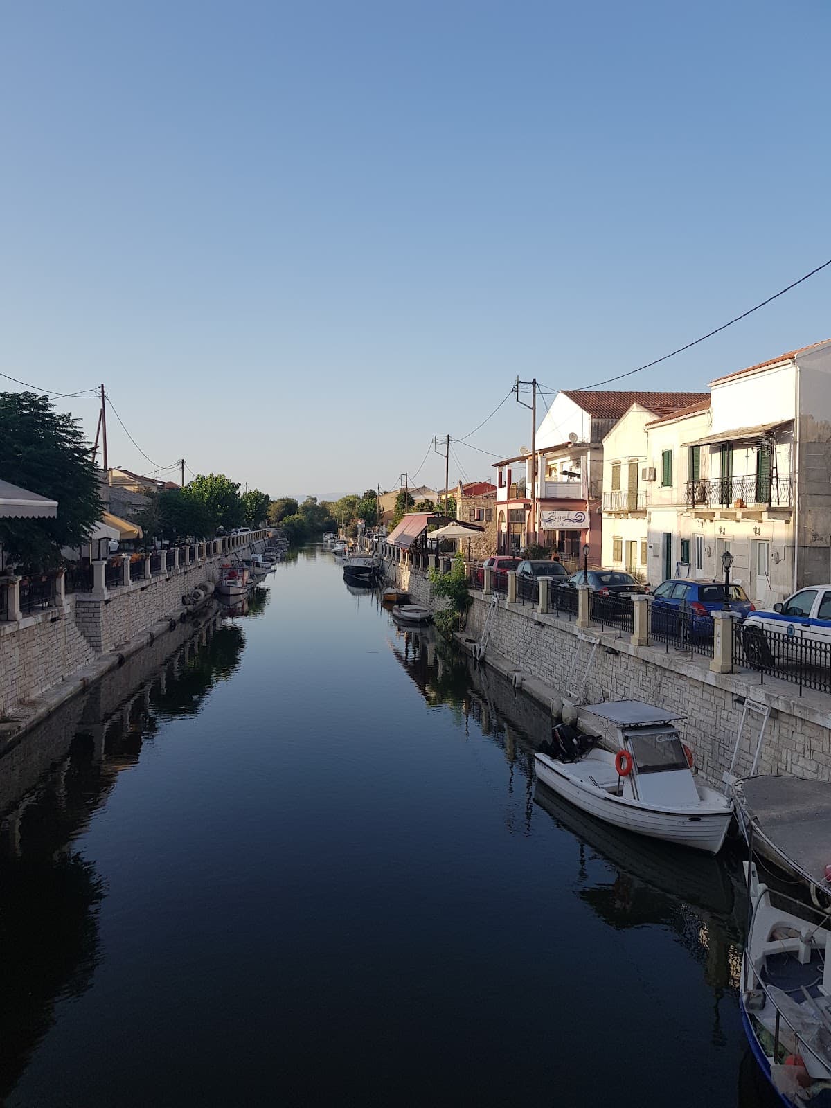 Lefkimmi Village & River - Image 1