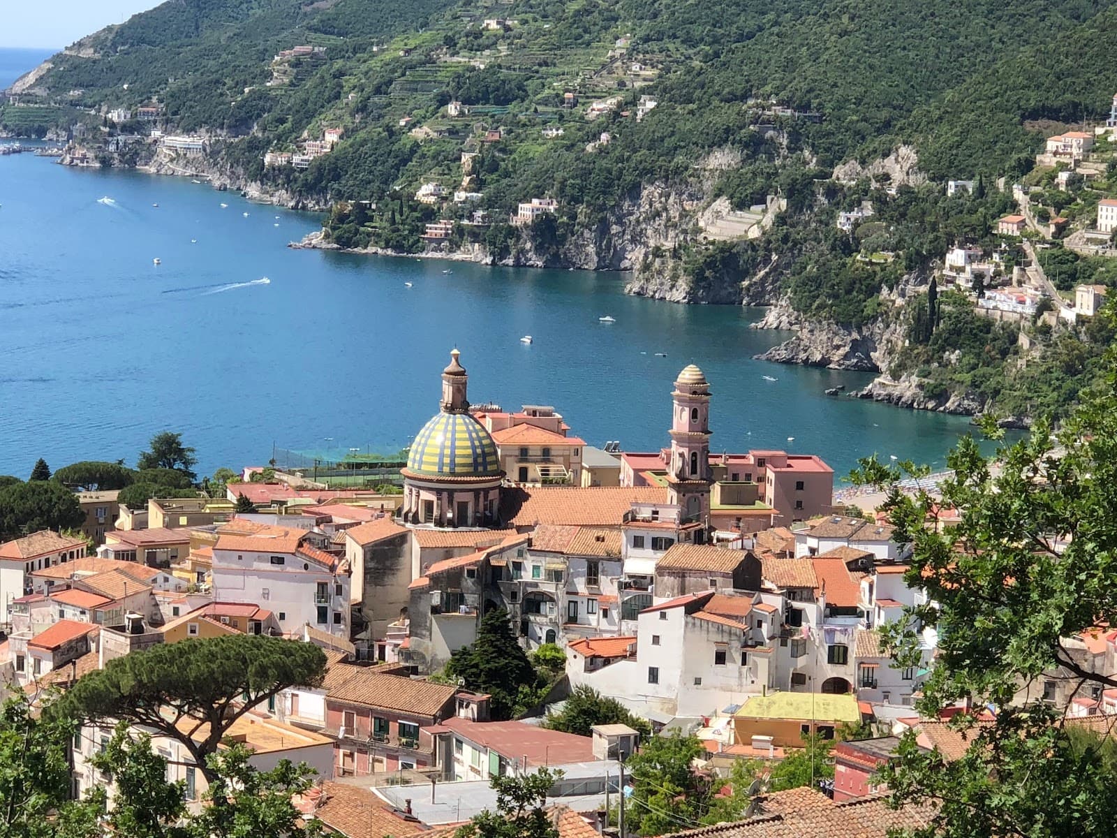 Vietri sul Mare Train Station - Image 1