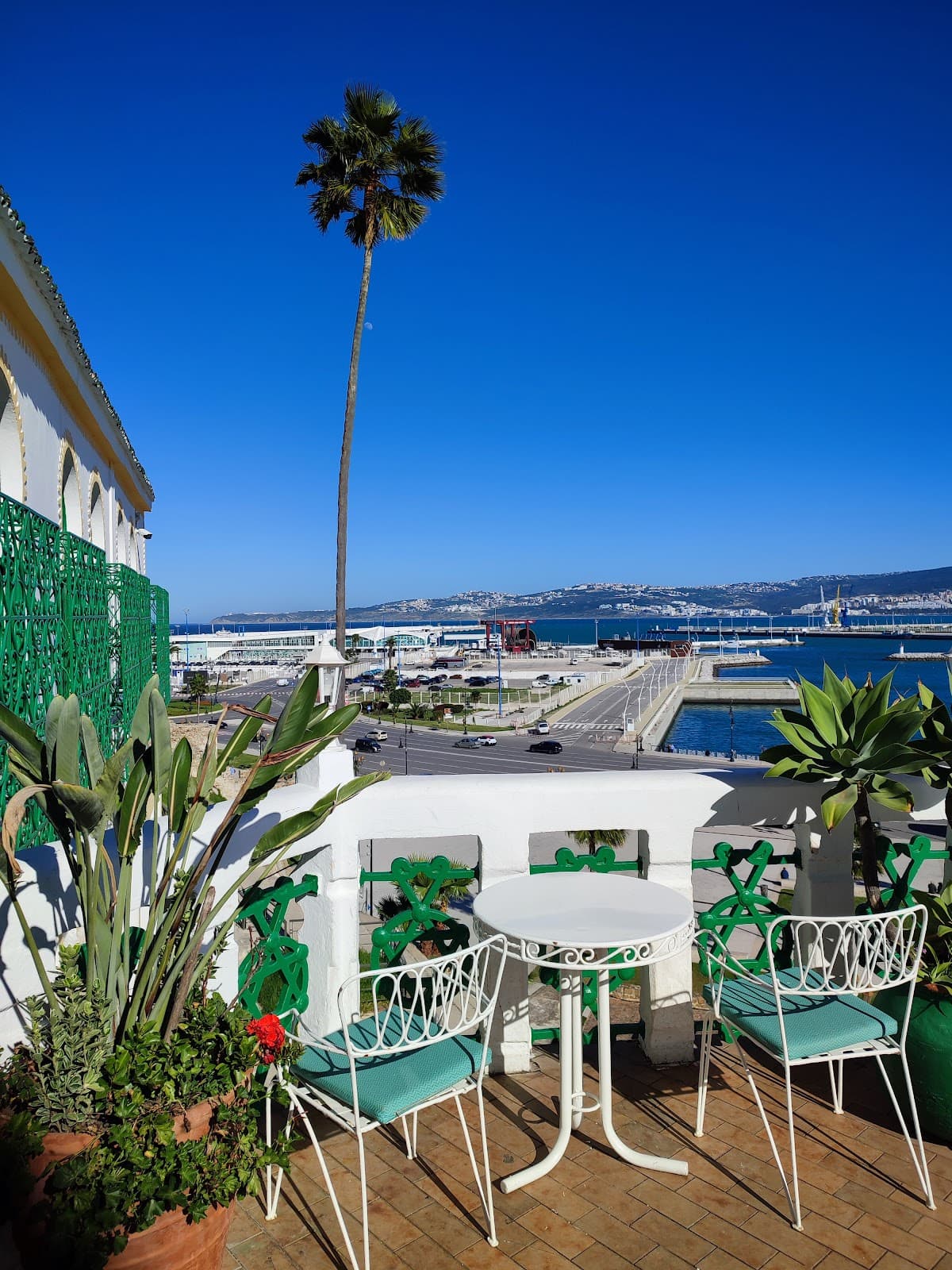 Hotel Continental - Image 1