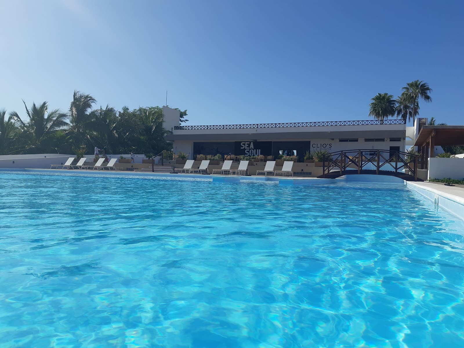 Playa Chahué Huatulco - Image 1