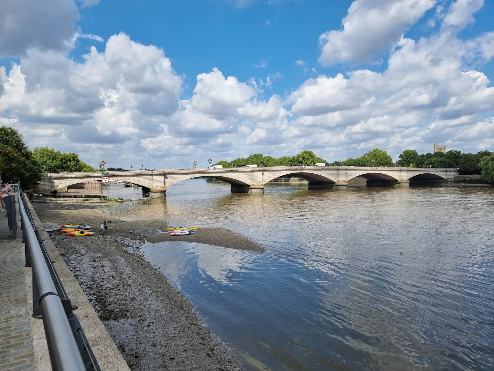 Brentford Thames Path - Image 1