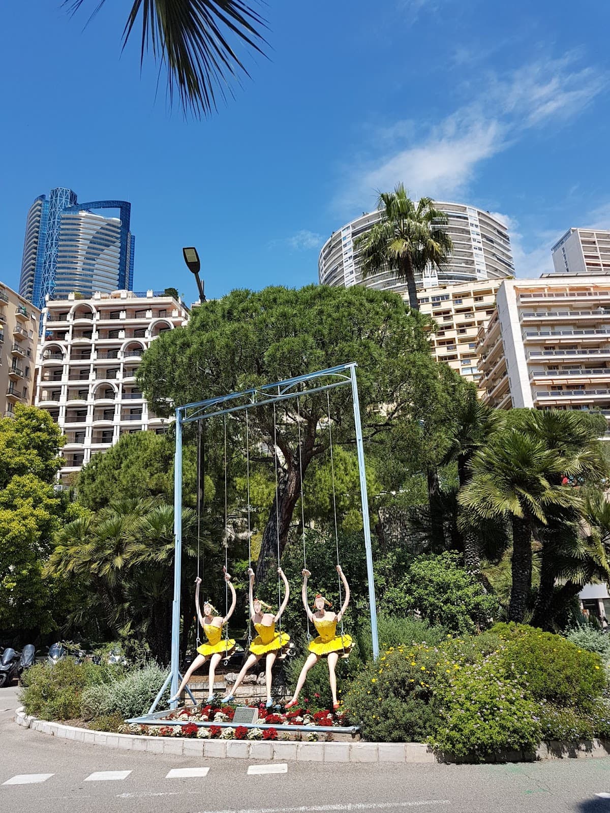 Avenue Princesse Grace - Image 1