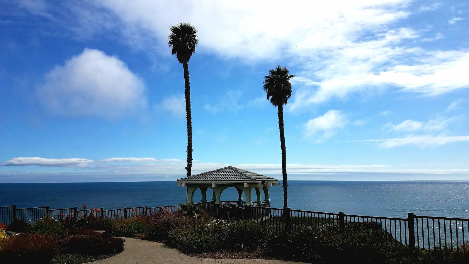 Shell Beach Bluff Trail Pismo Beach California - Image 1