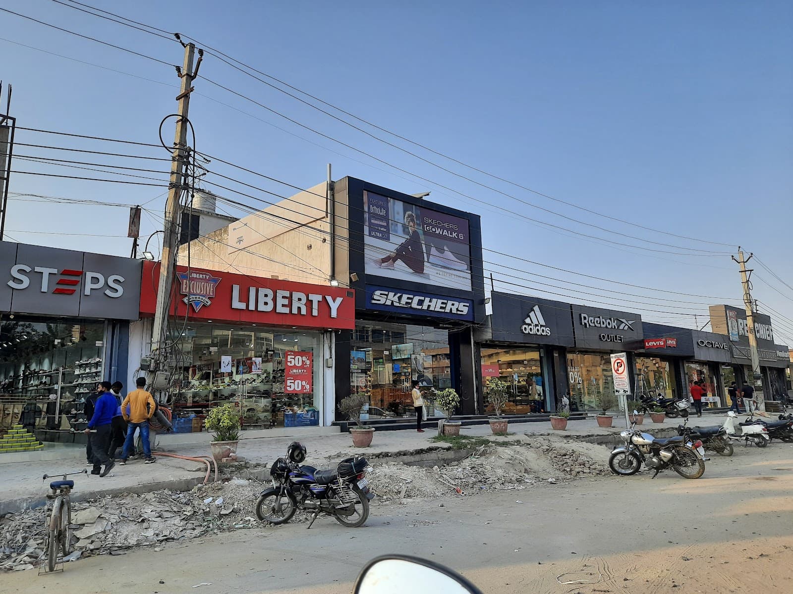 Sadar Bazaar Old Gurgaon - Image 1