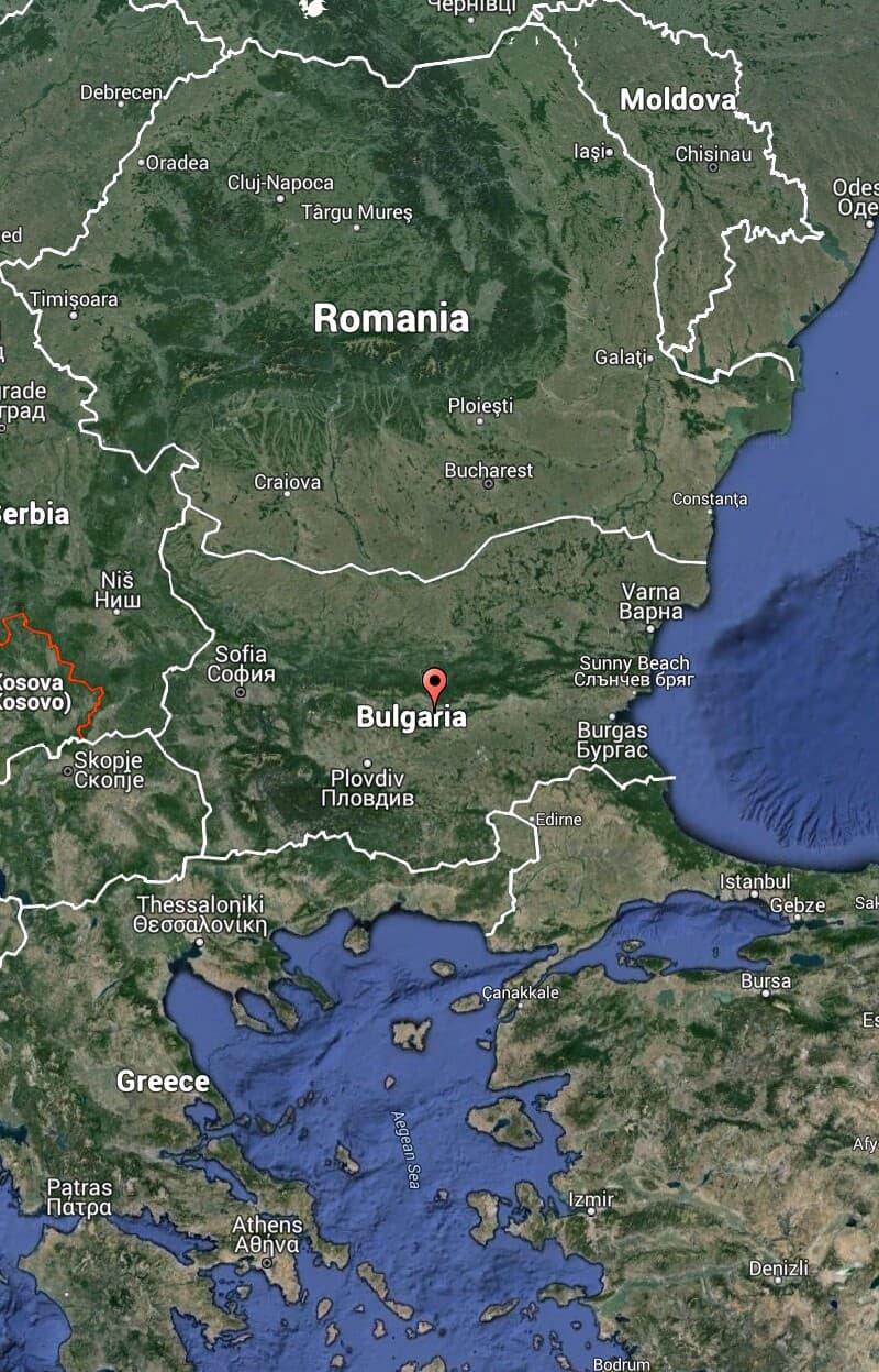 Flower Street (Sunny Beach) - Image 1