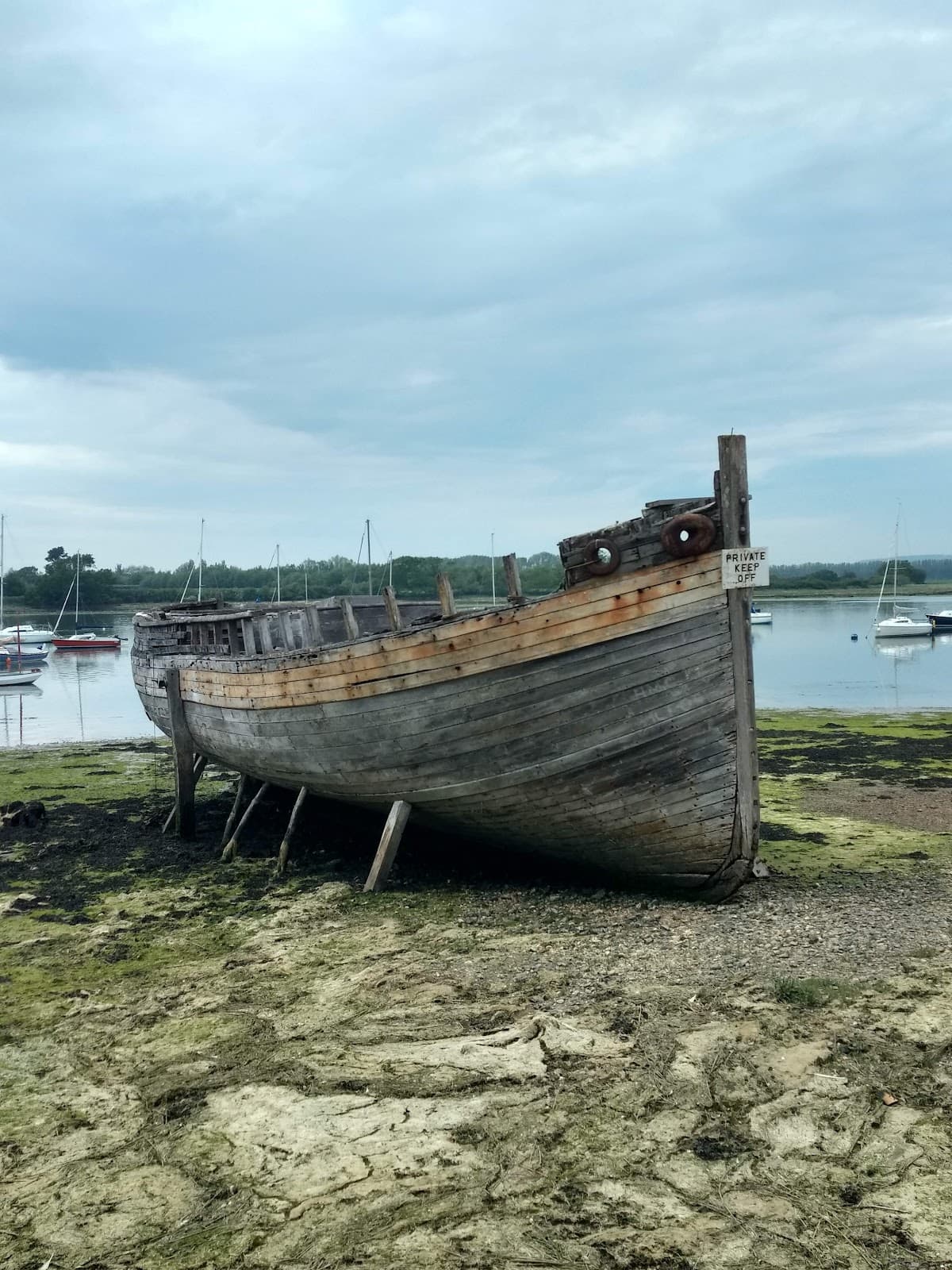 Dell Quay - Image 1