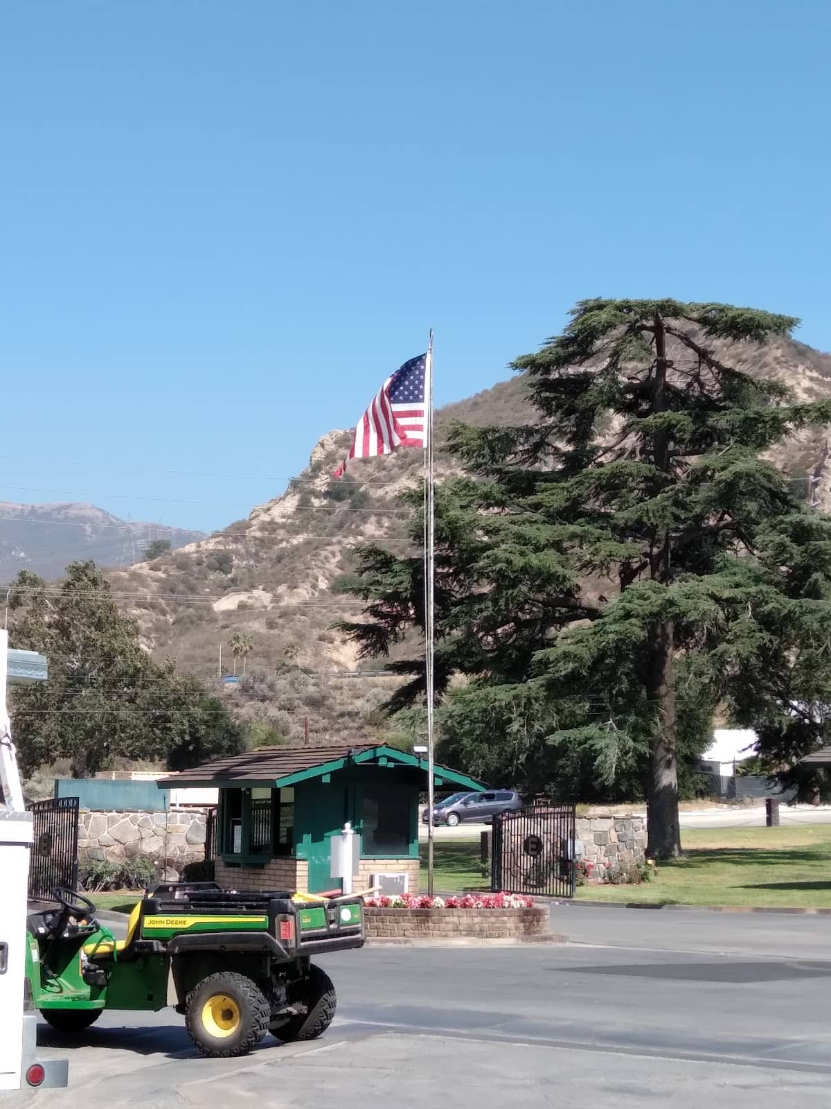 Gateway to Angeles National Forest