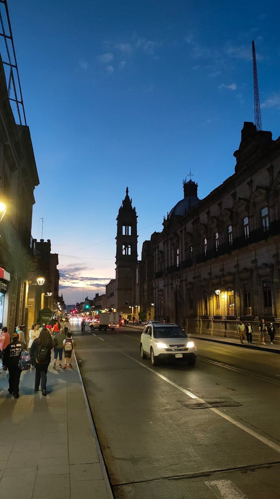 Avenida Madero - Image 1