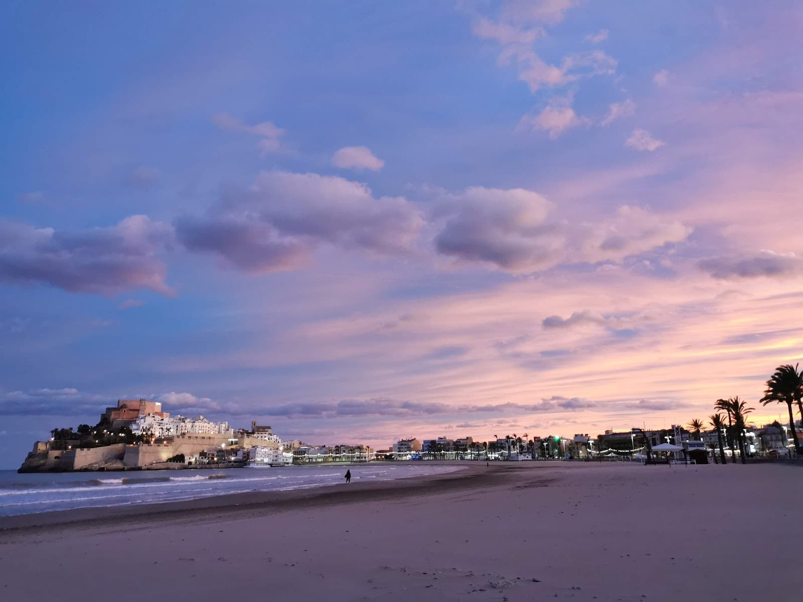 Avenida Papa Luna - Image 1