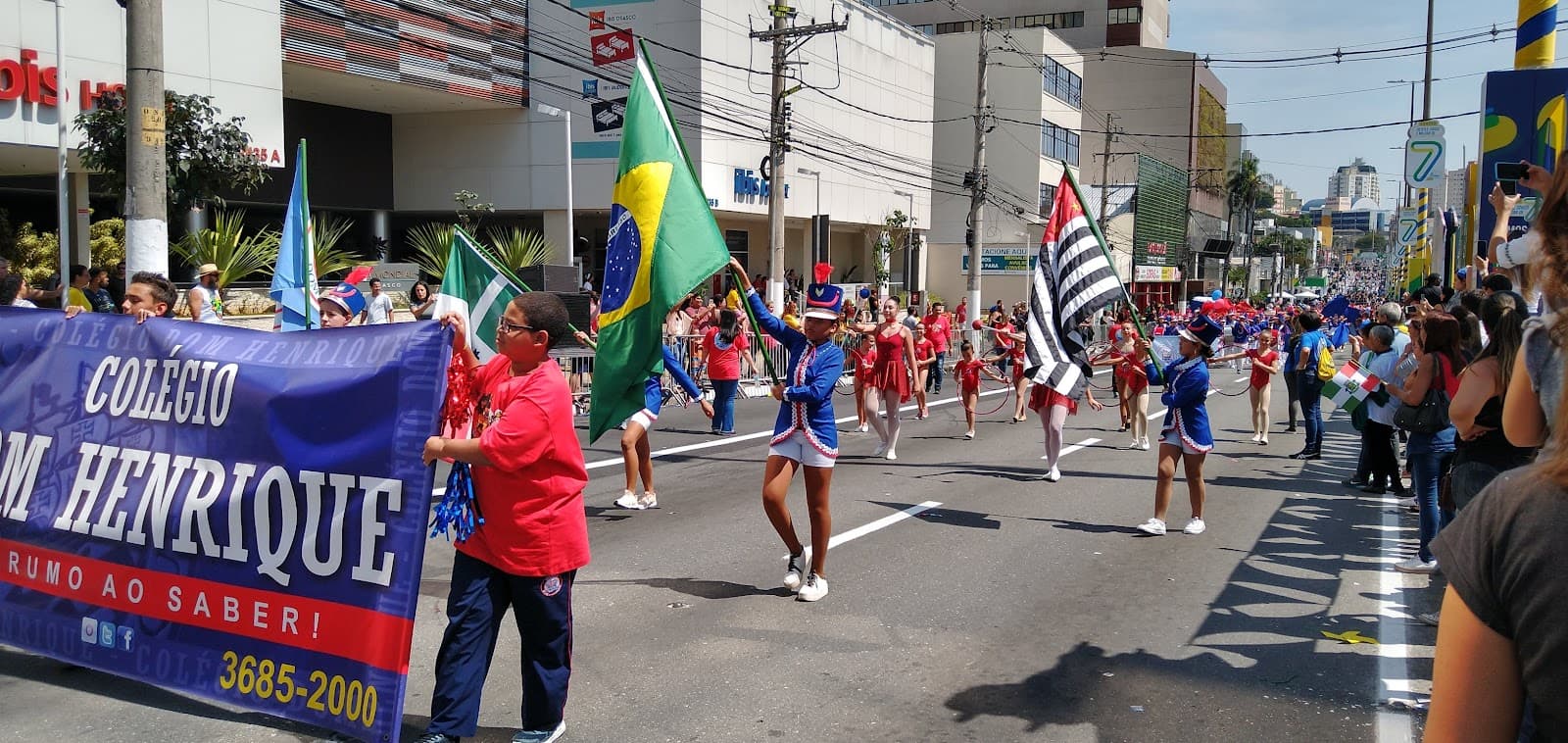 Avenida dos Autonomistas - Image 1