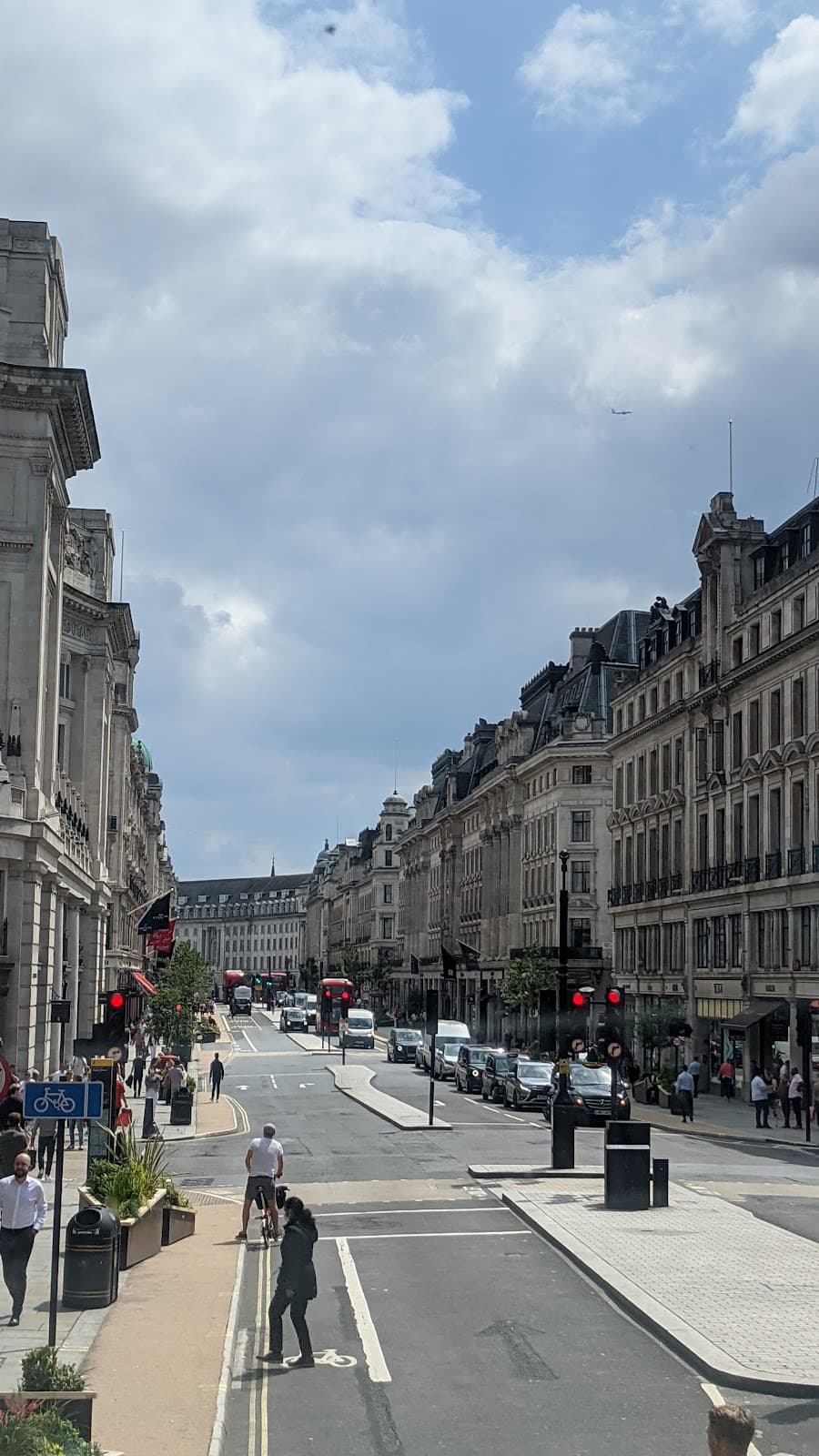 Oxford Street & Regent Street - Image 1