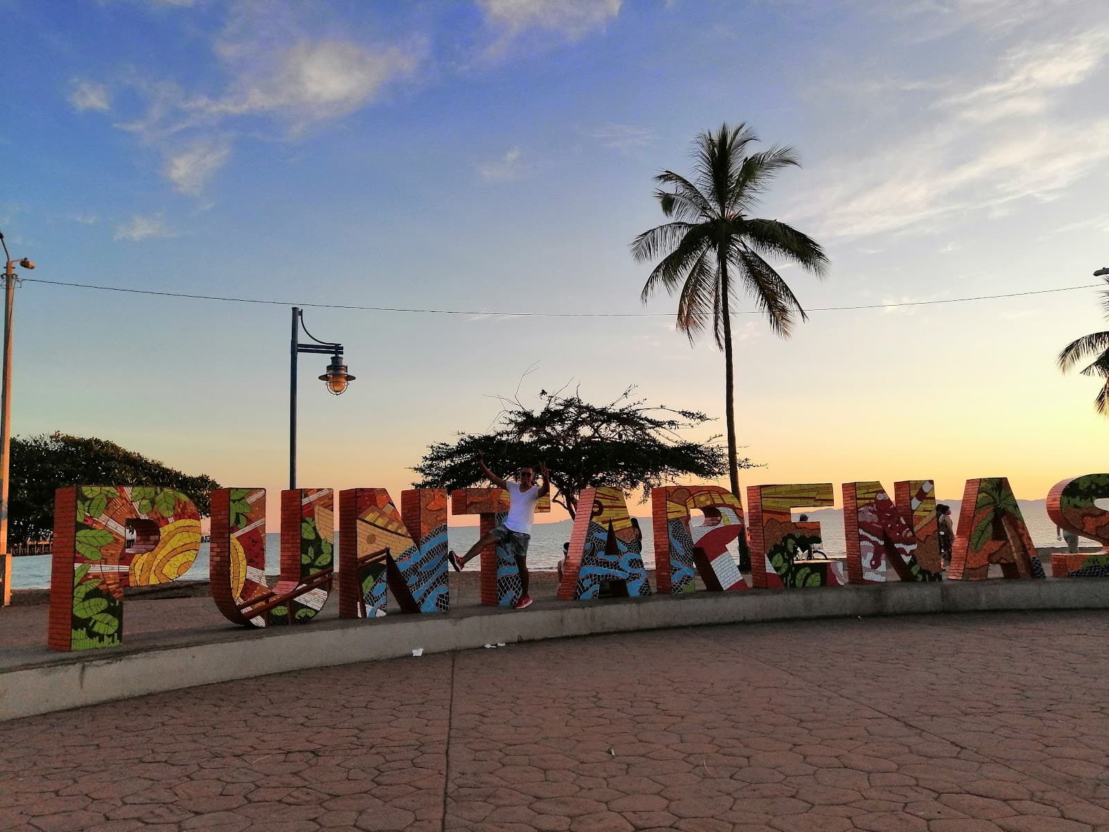 Paseo de los Turistas - Image 1
