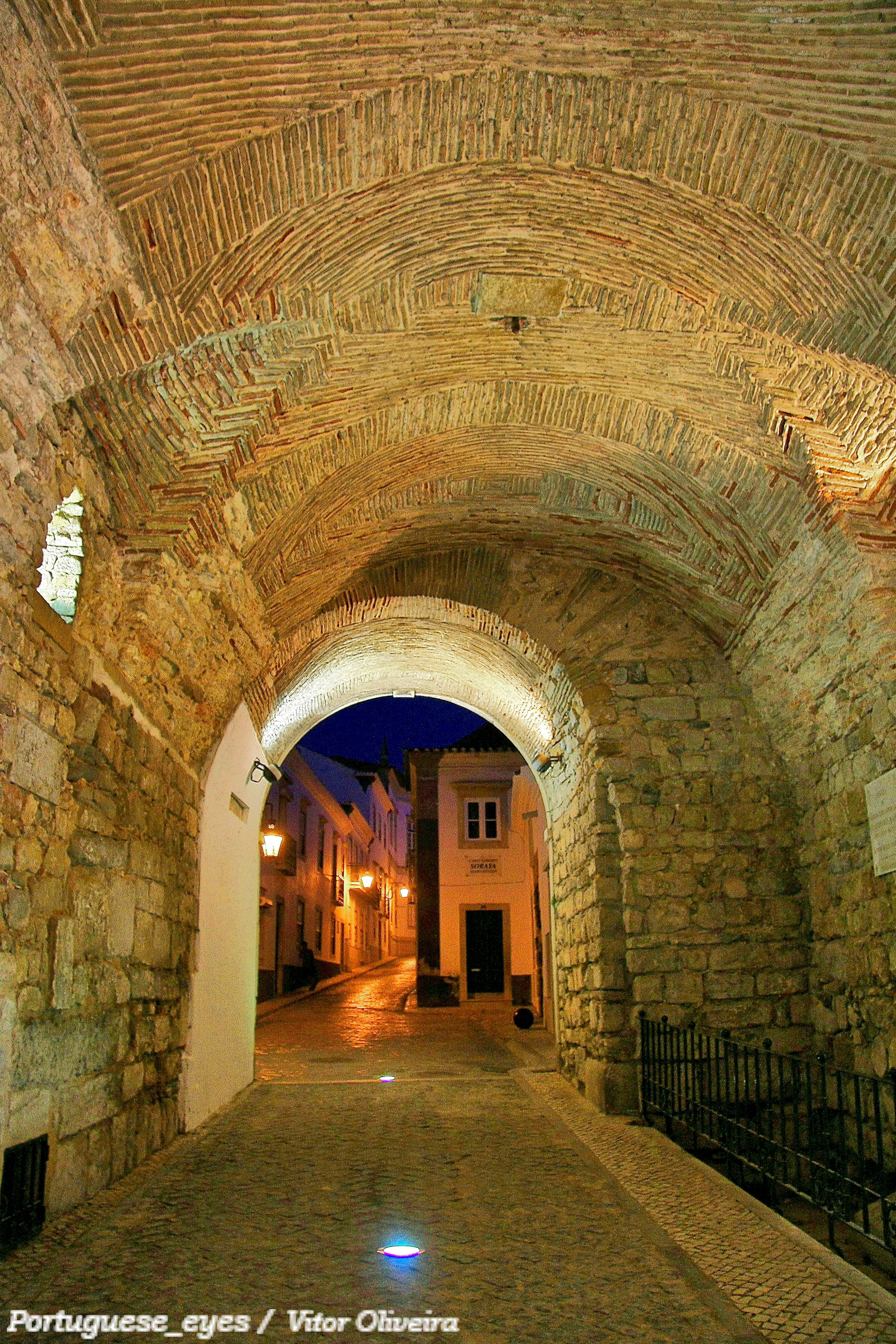 Arco da Vila Gateway