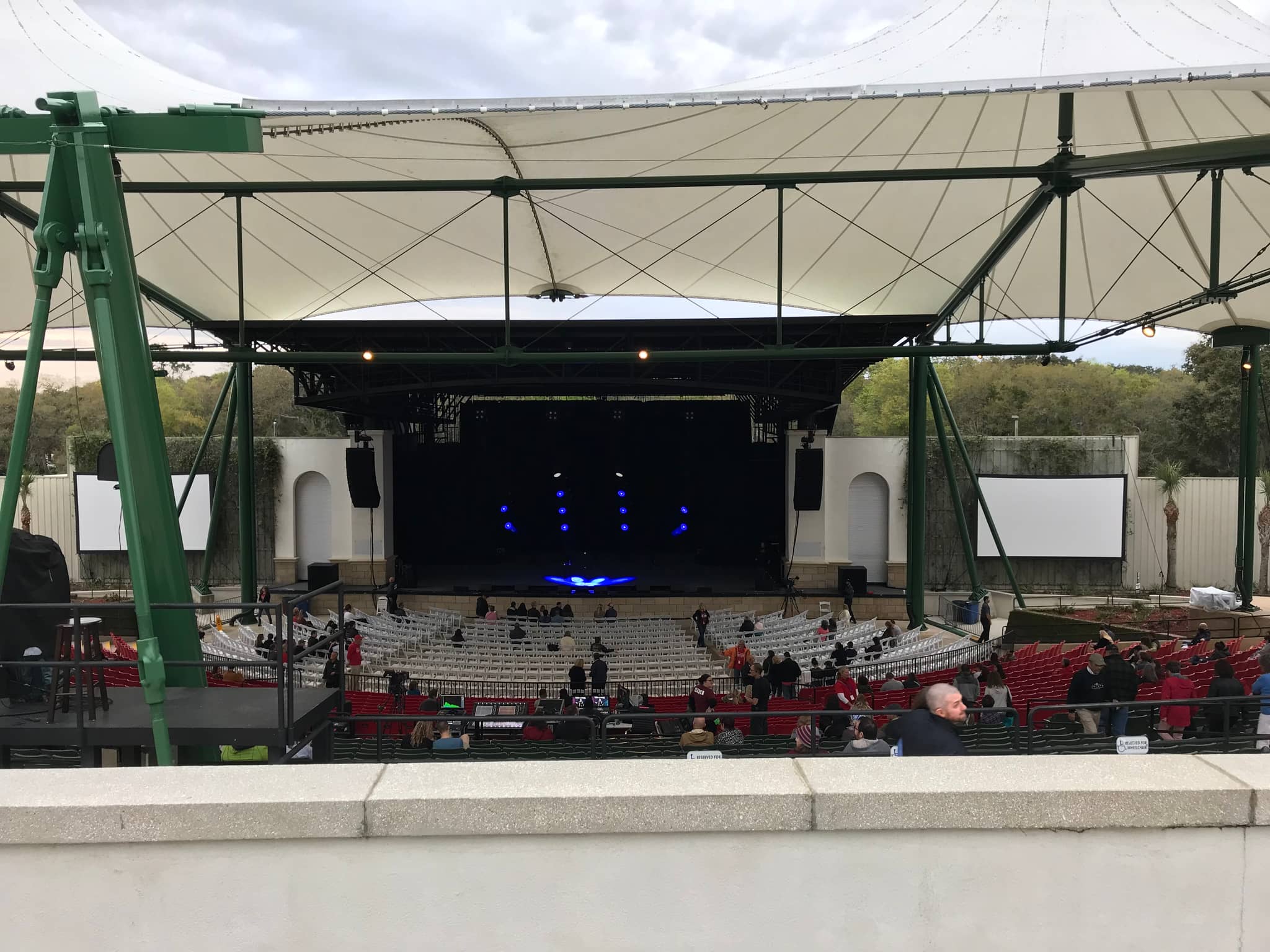Live Concerts & Performances