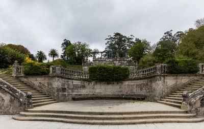 Las Dos Marías Sculpture
