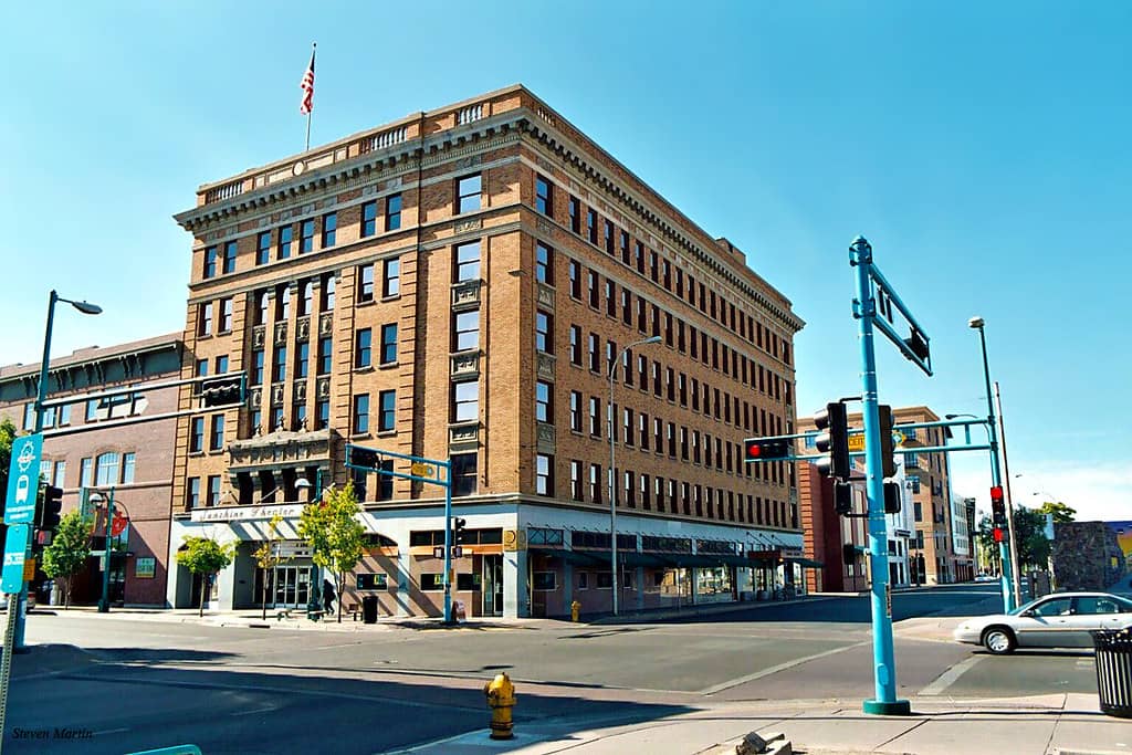 Historic Art Deco Ambiance