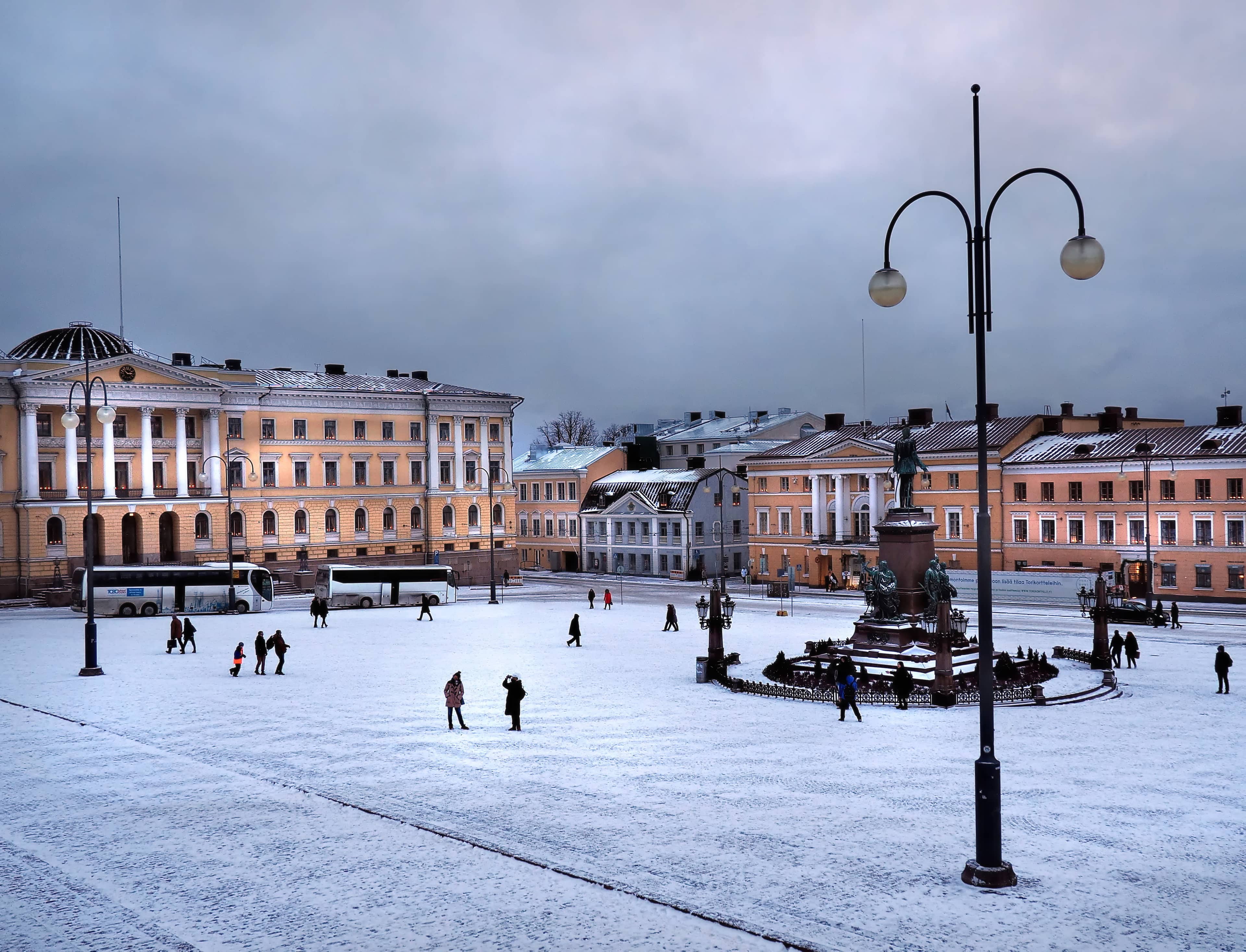 Vibrant City Center Atmosphere