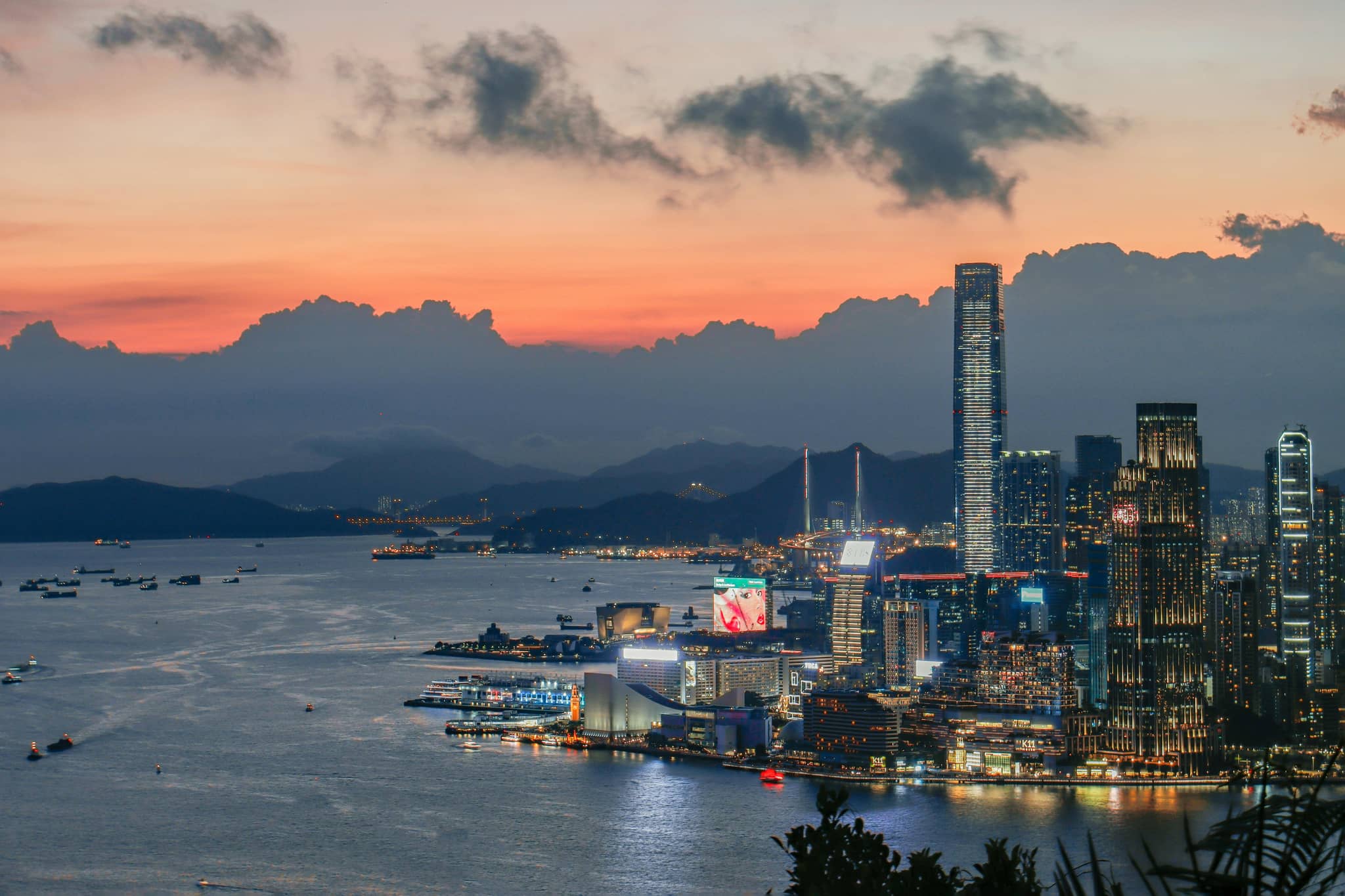 Victoria Harbour Views