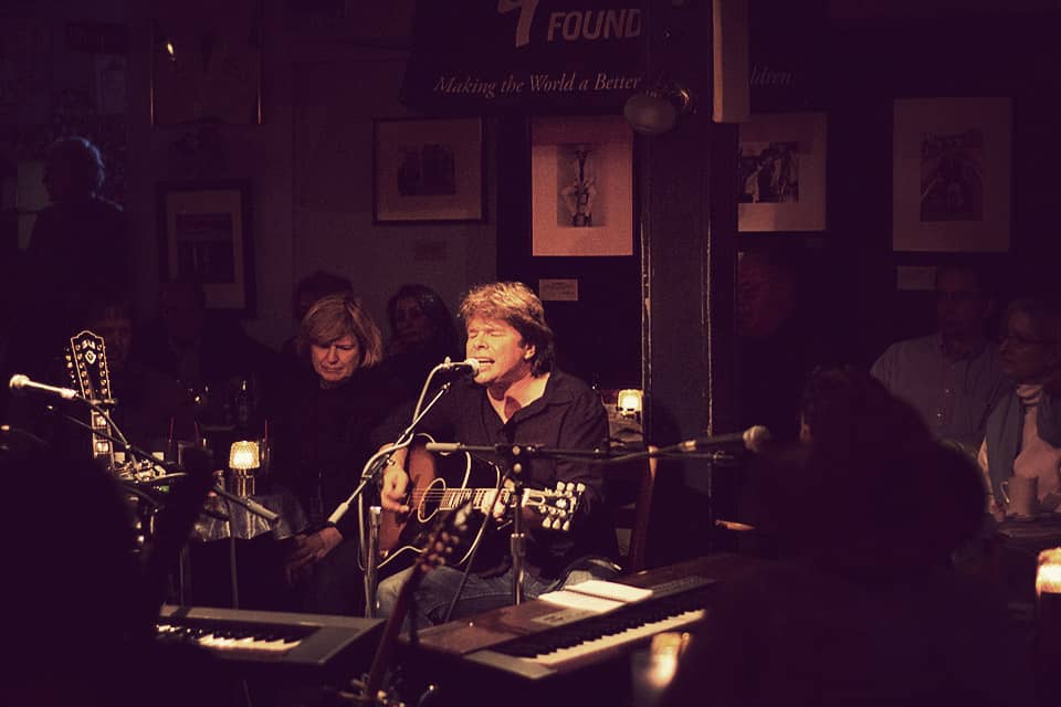 Iconic Stage Photo Op