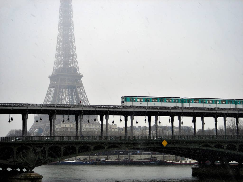 Metro Line 6 Views