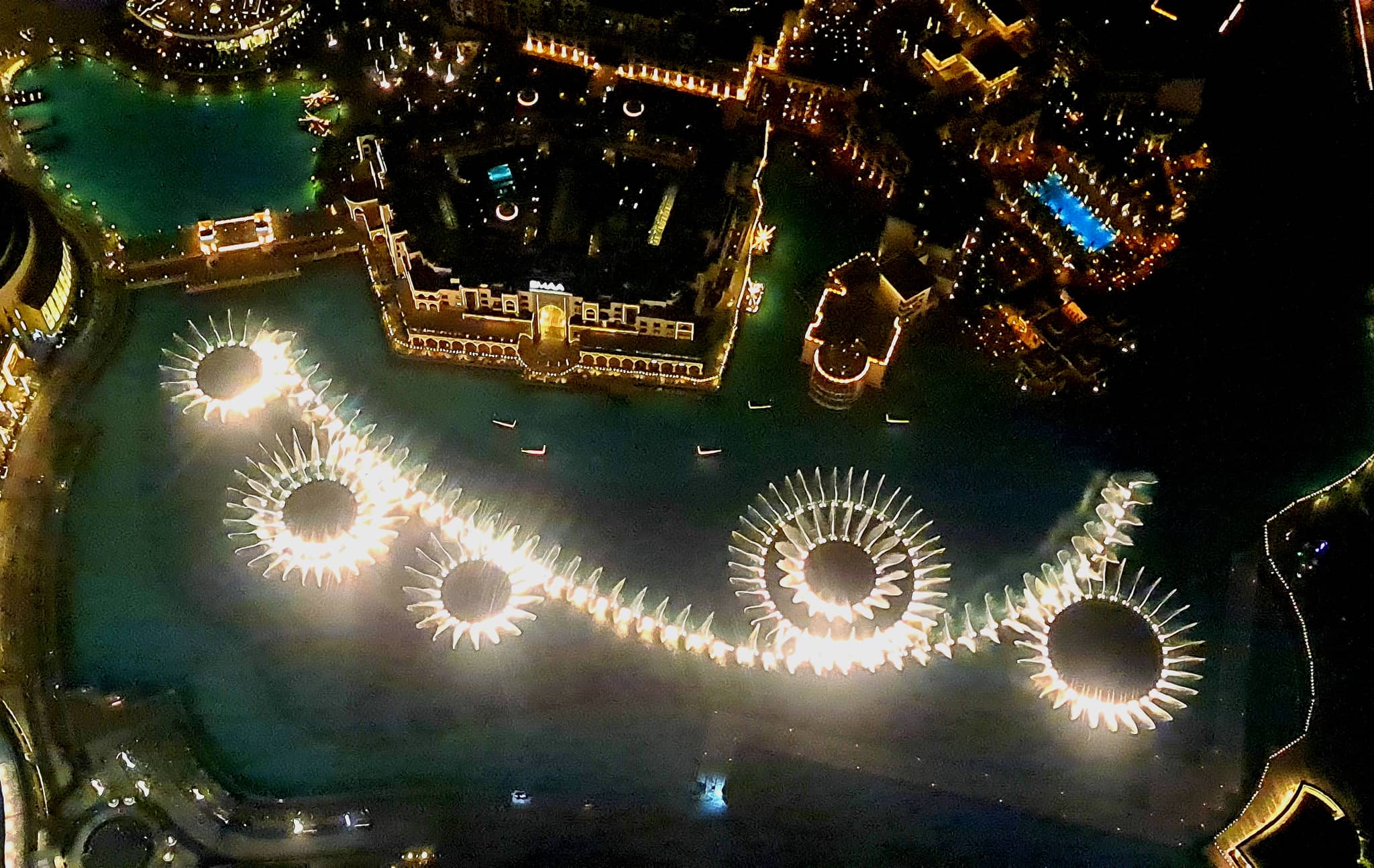 Central Fountain Spectacle