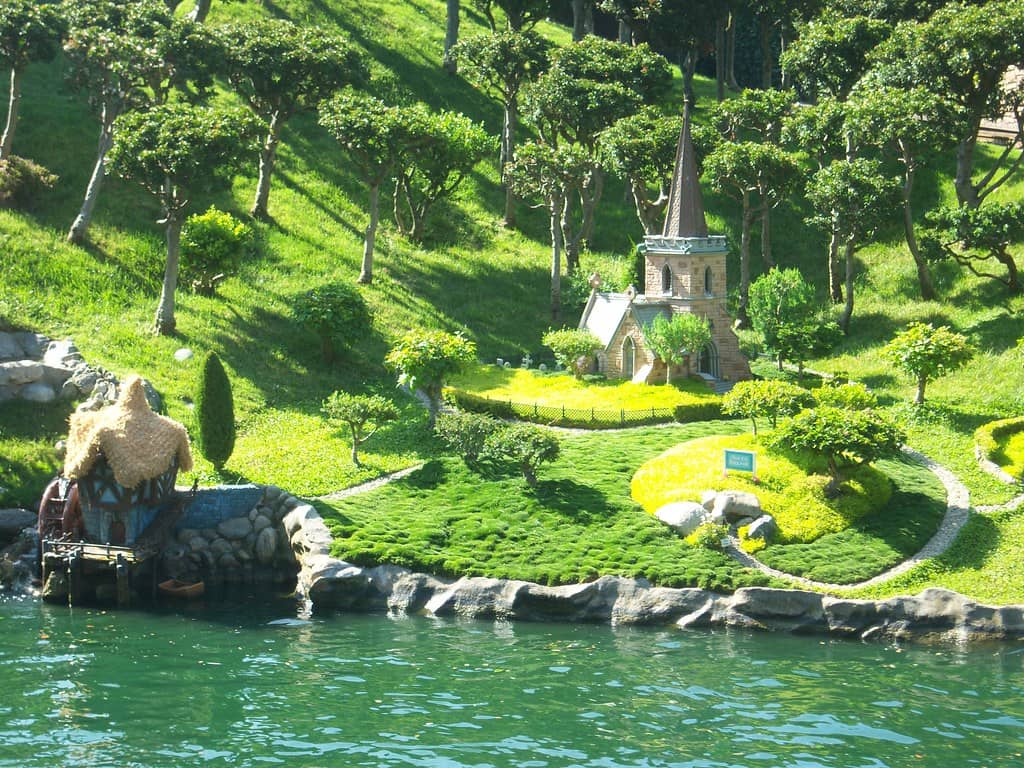 Waterfront Park Views