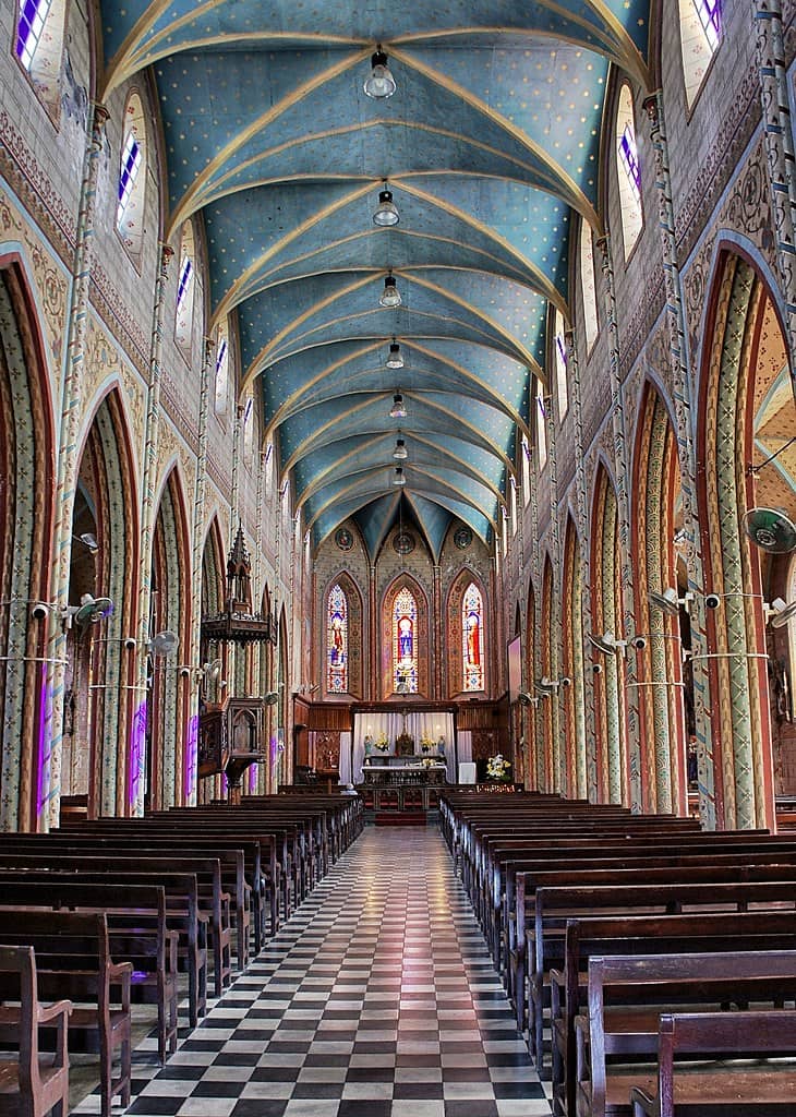 Surrounding Arcades