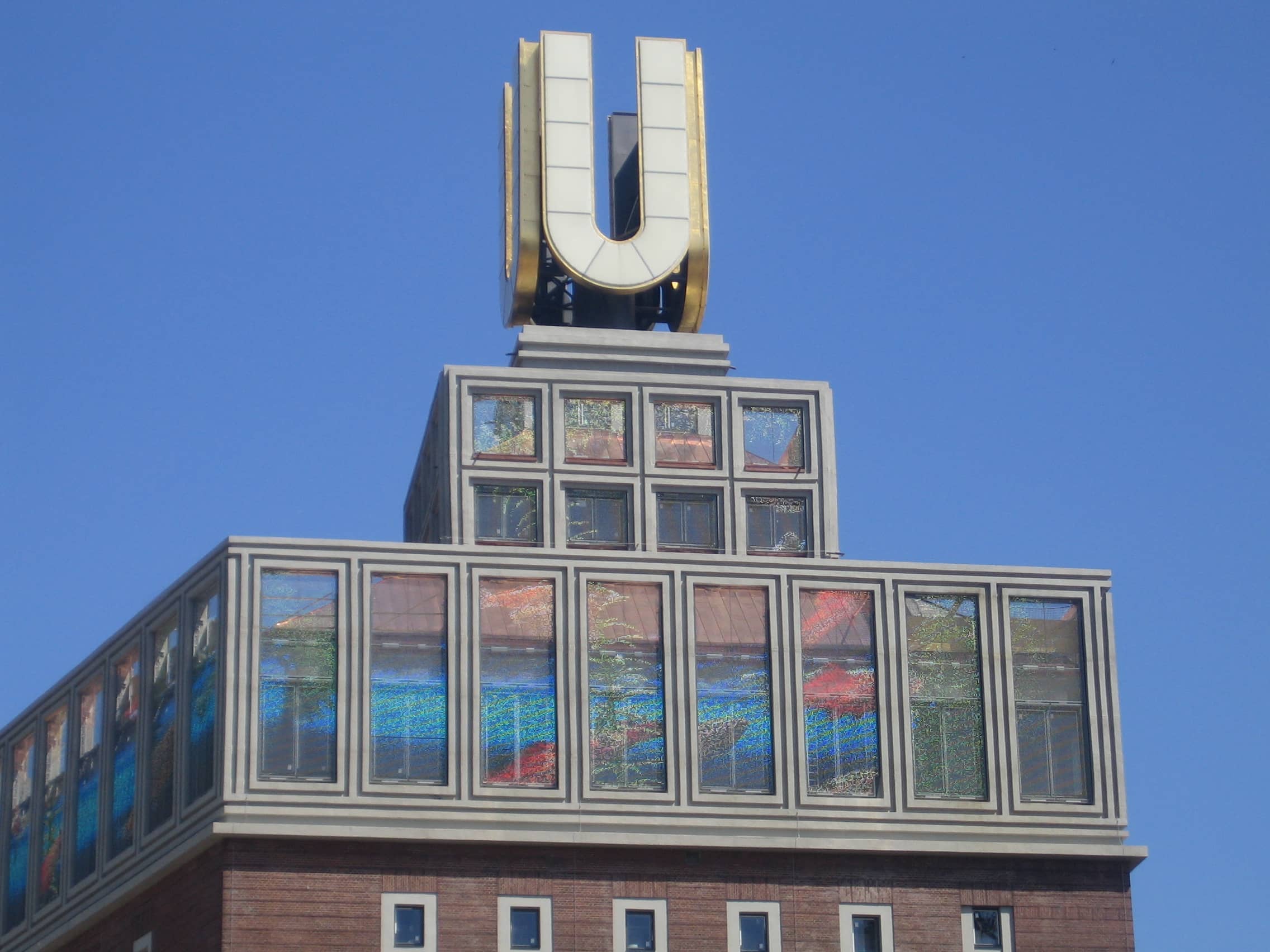 The Iconic 'U' Sign