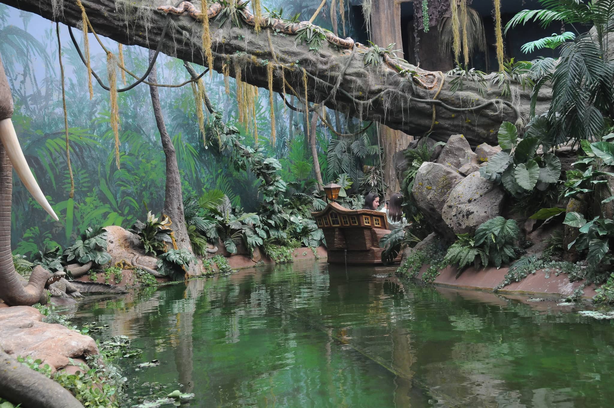 Thematic Boat Ride