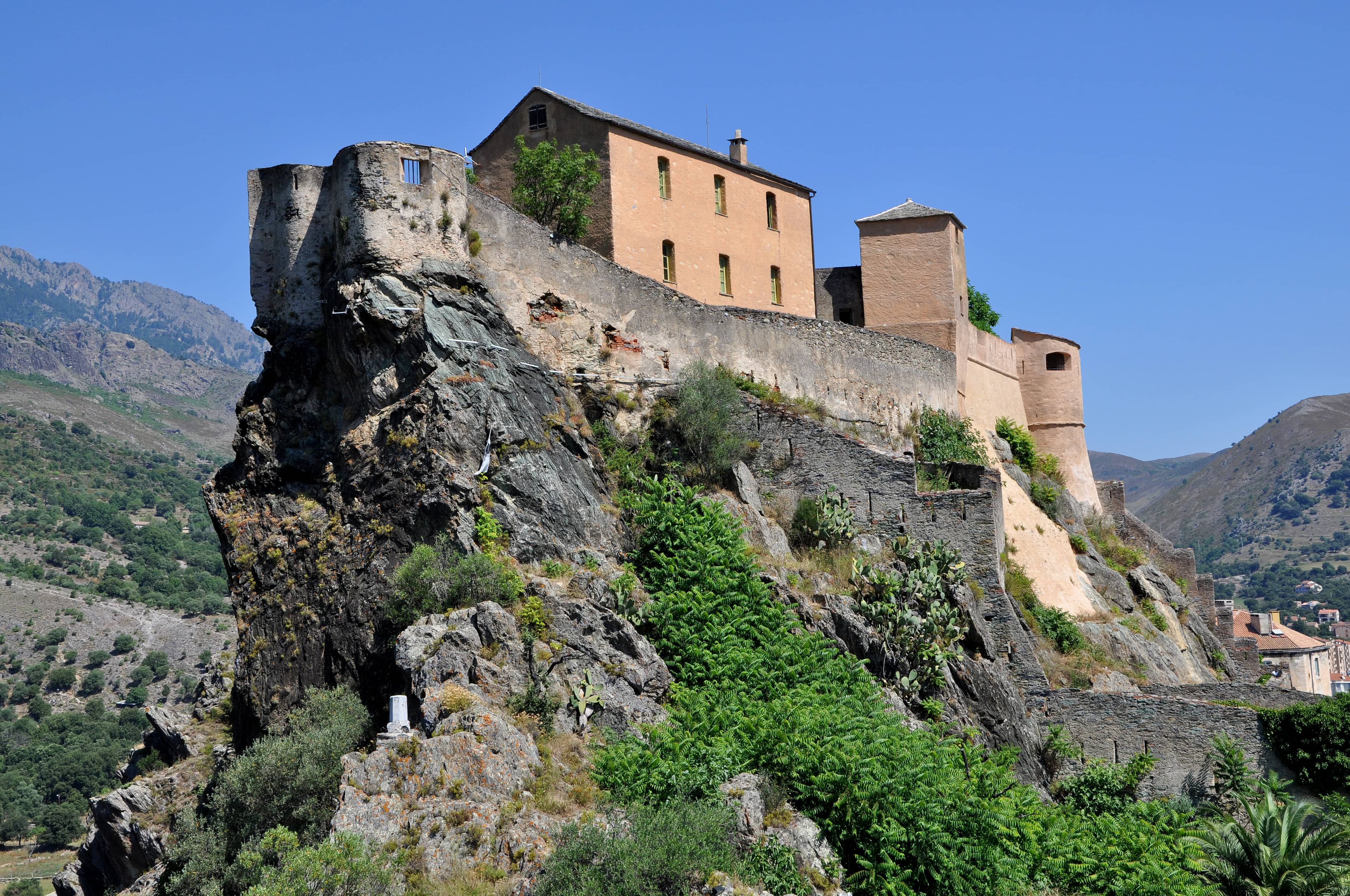 Historical Fortress Exploration