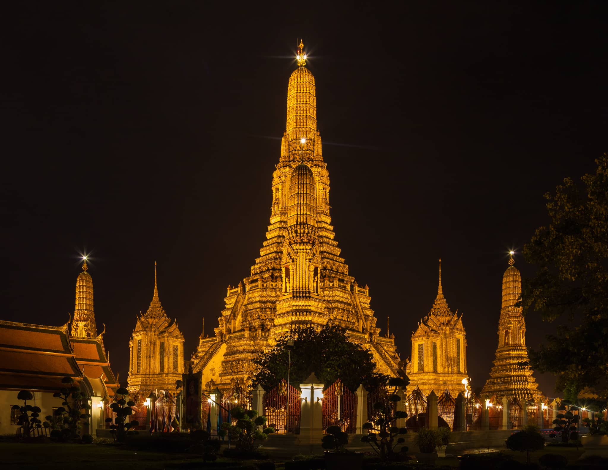 Wat Arun (Temple of Dawn)
