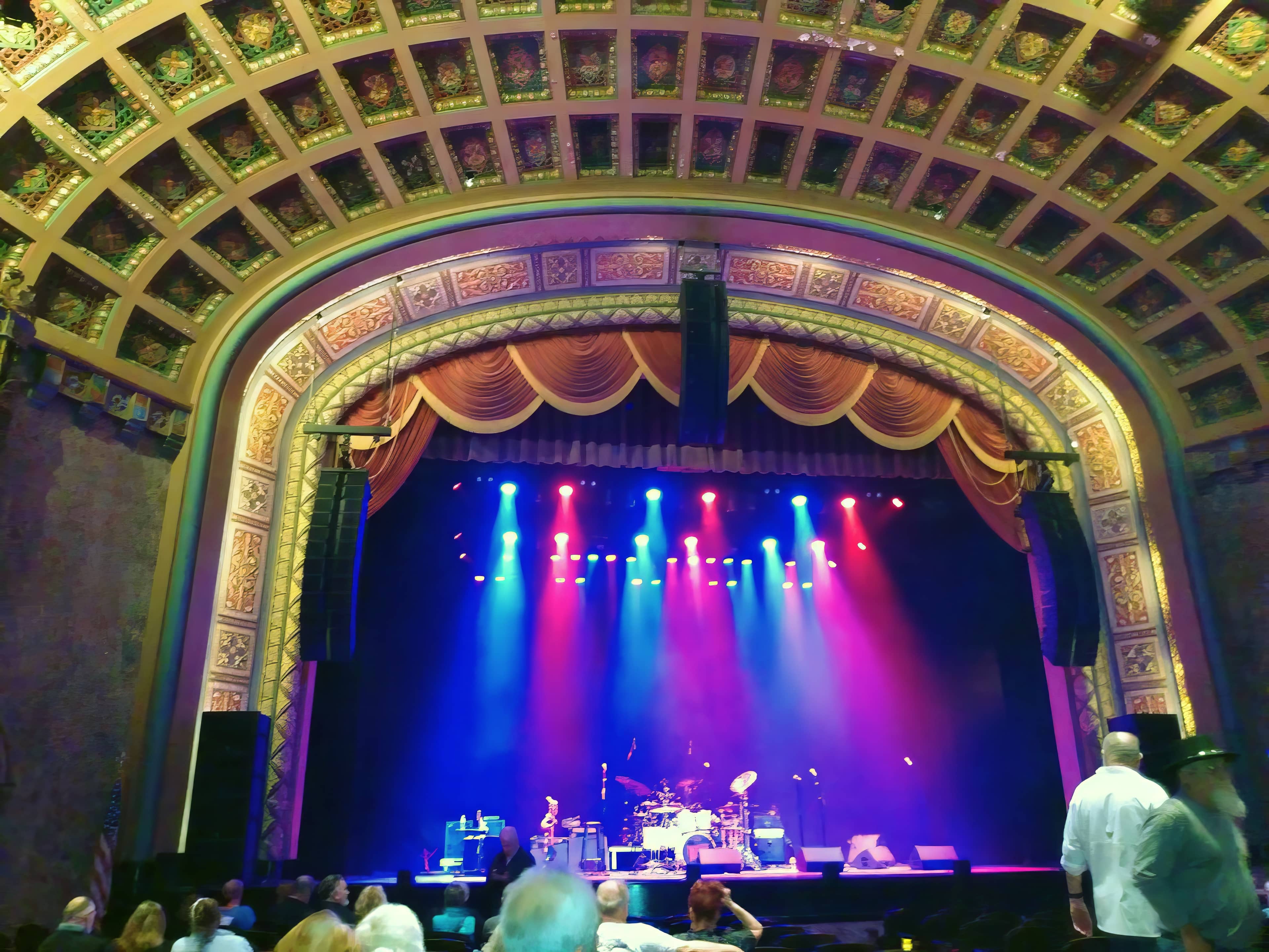 Diverse Live Performances