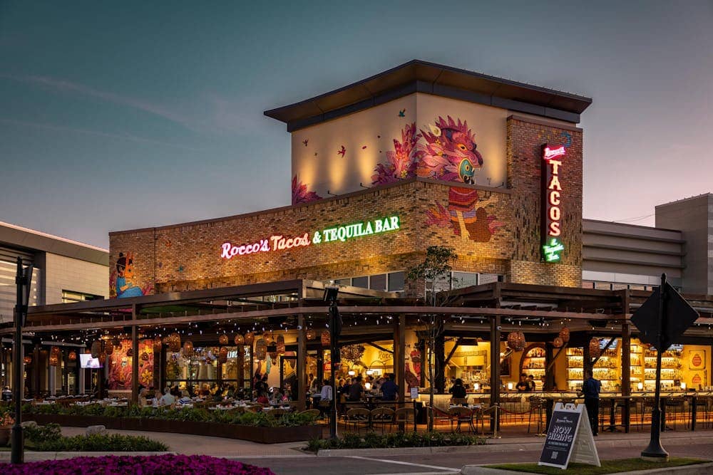 Variety of Dining & Entertainment