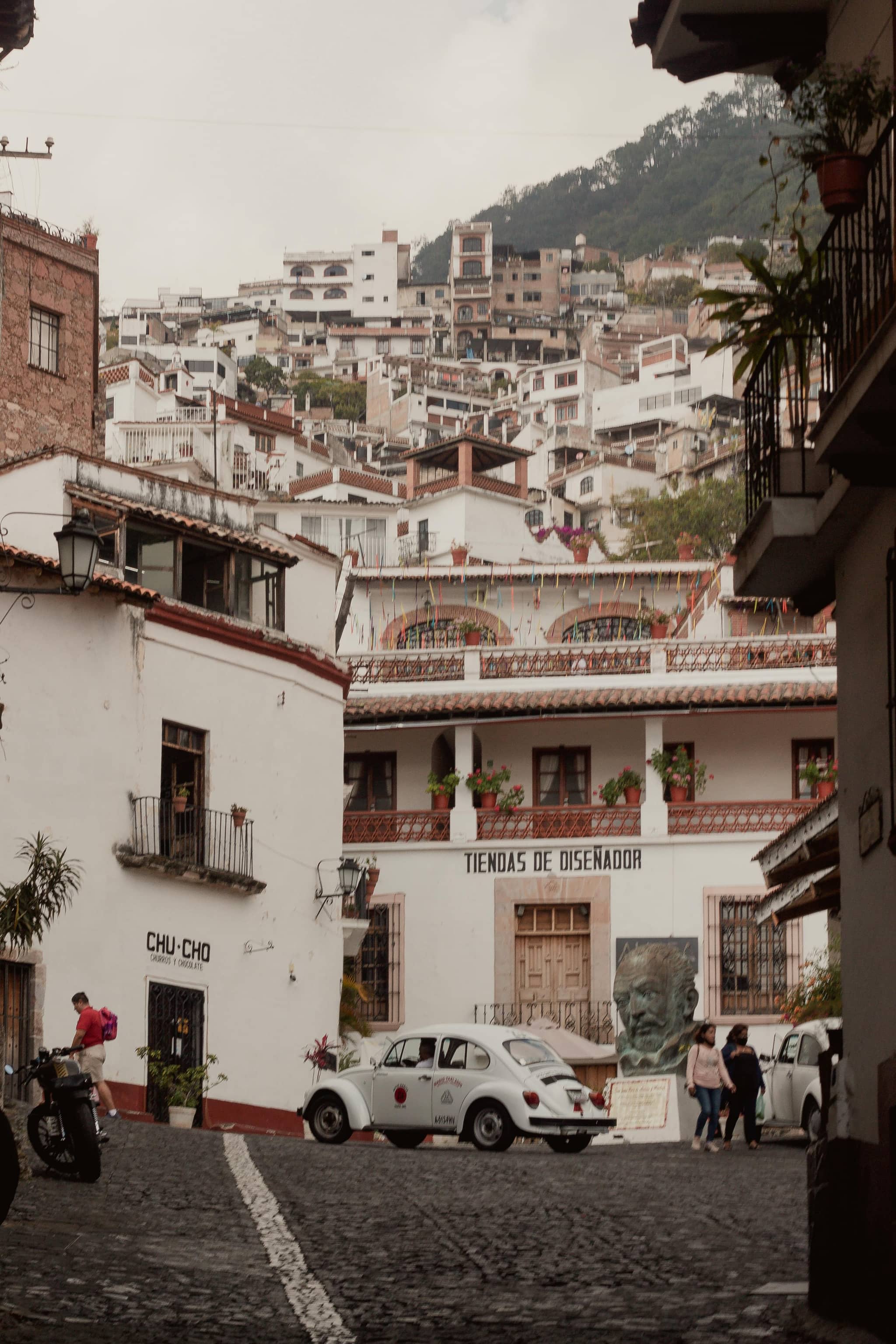Cobblestone Streets & Views
