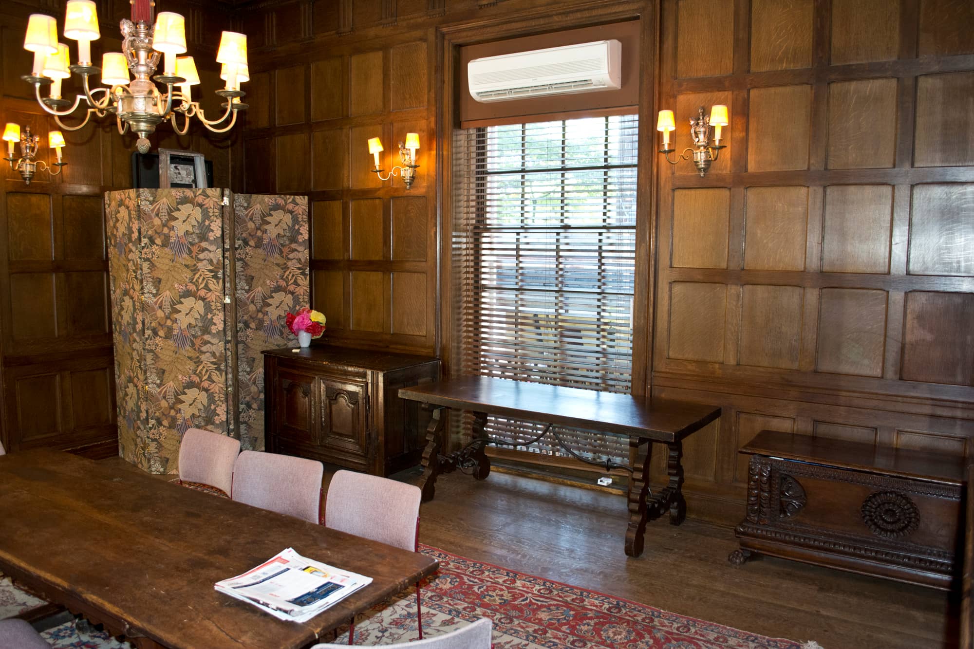 Original Furnishings & Decor