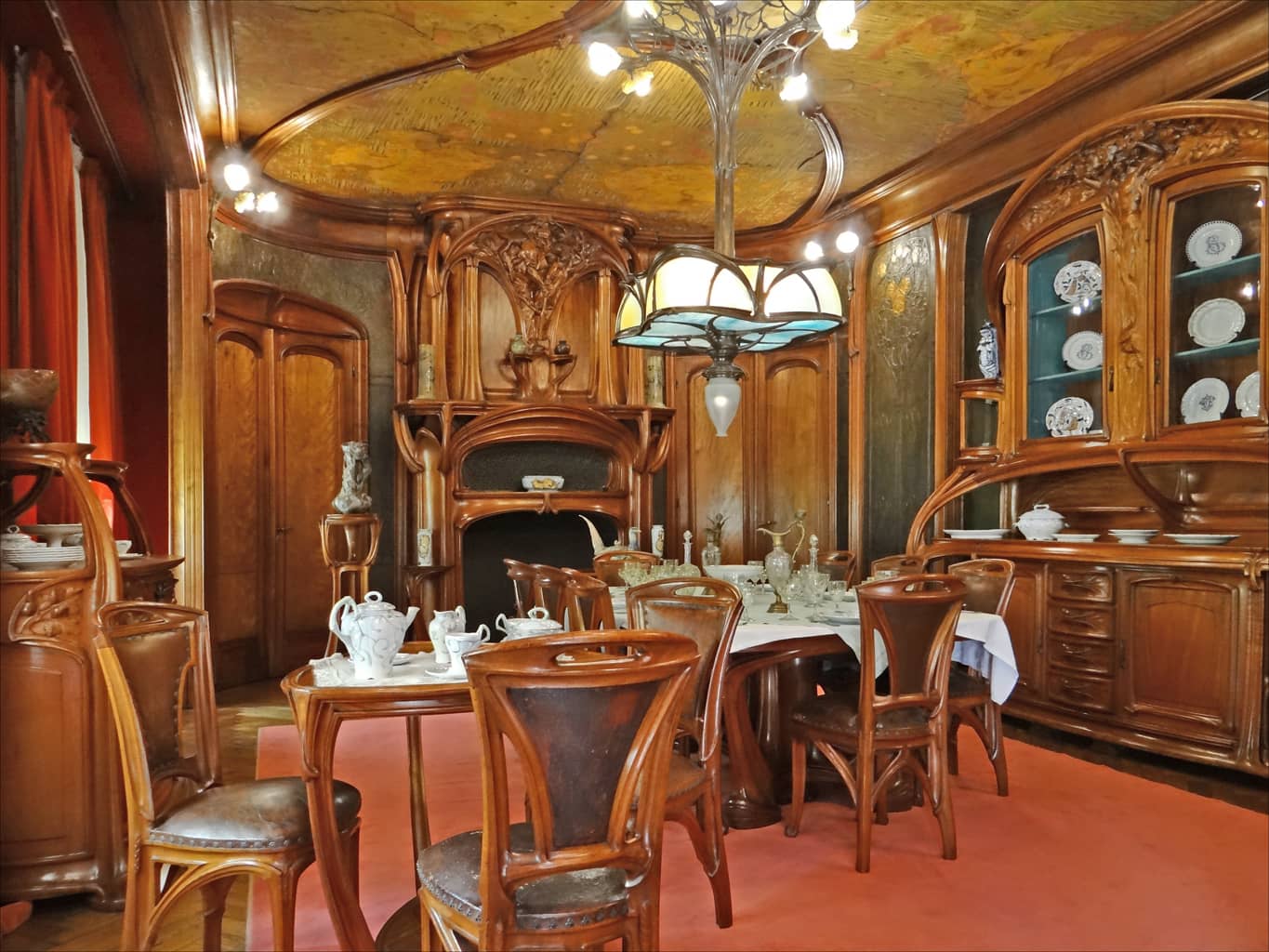 Art Nouveau Collection (Nearby)