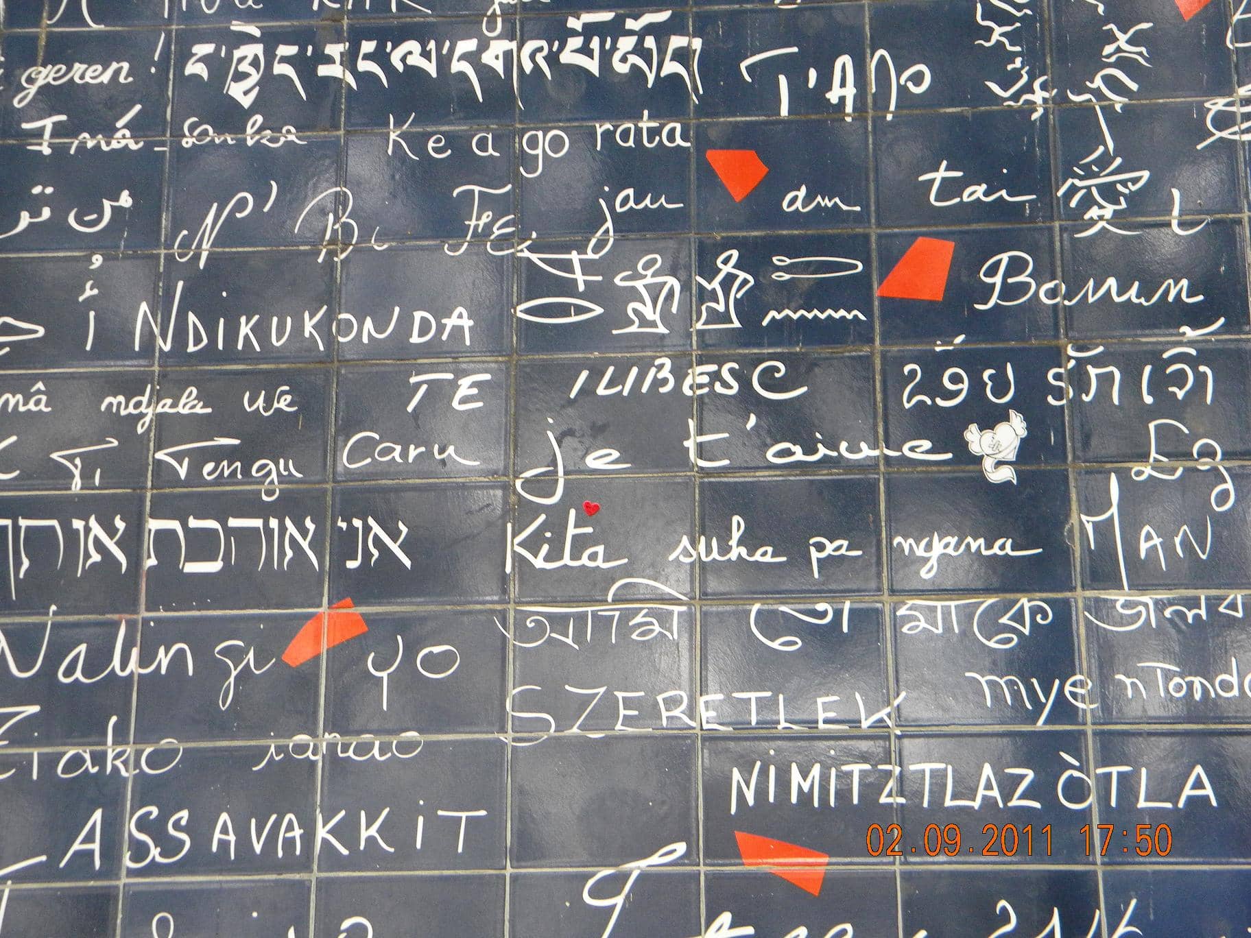 Le Mur des Je t'aime (Wall of Love)