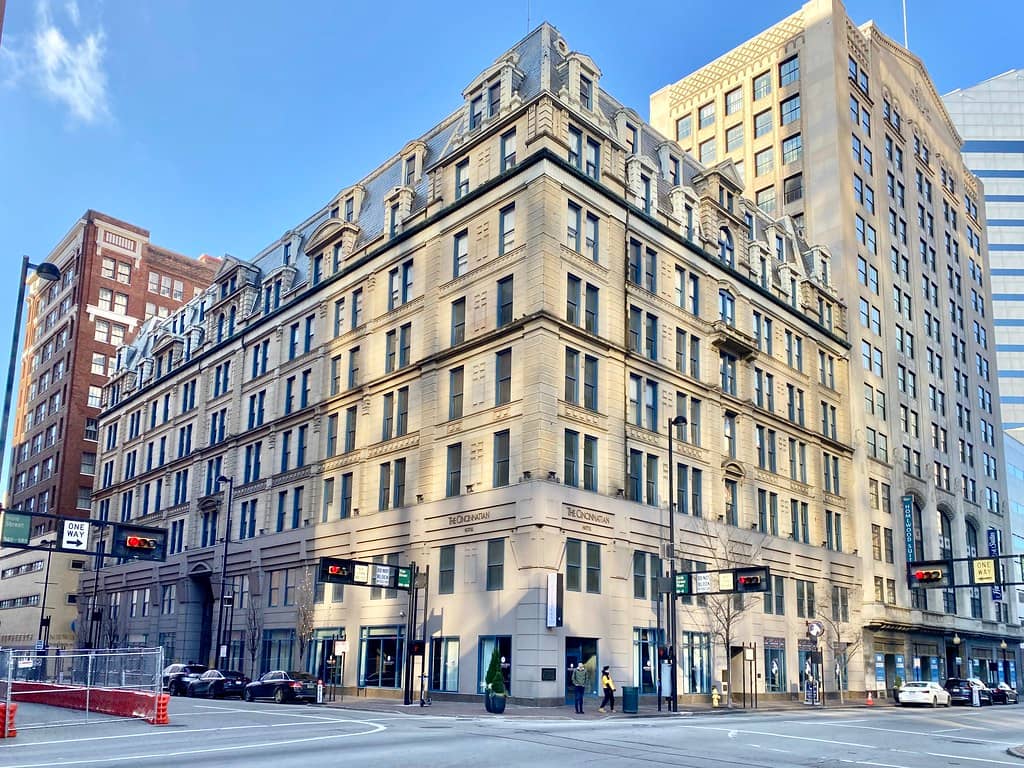 Elegant Rooms & Suites