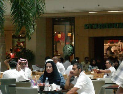 Diverse Eateries & Cafes