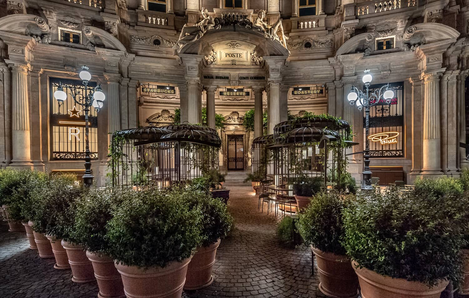 Boutique Shopping & Cafes