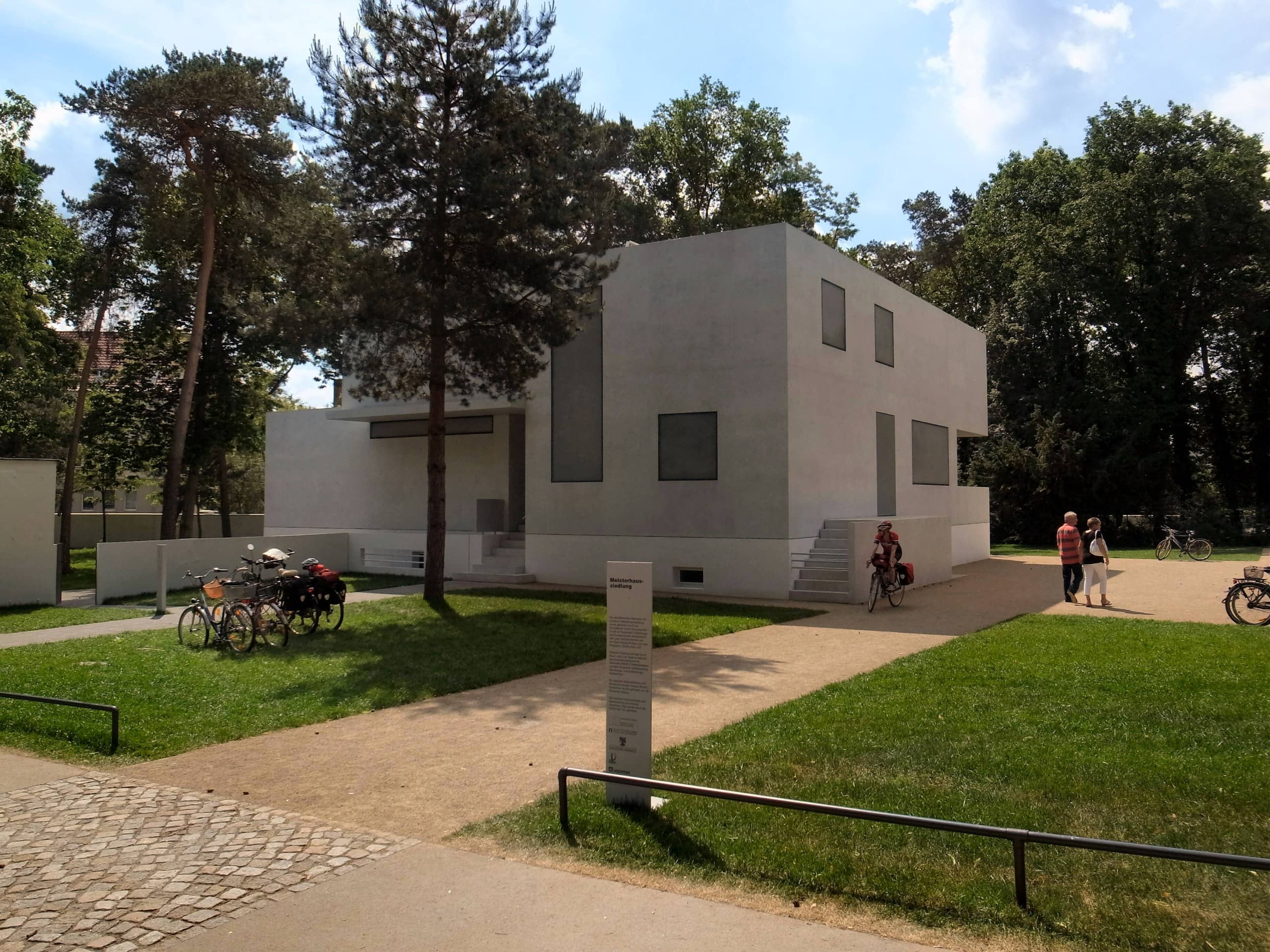 Master Houses (Meisterhäuser)