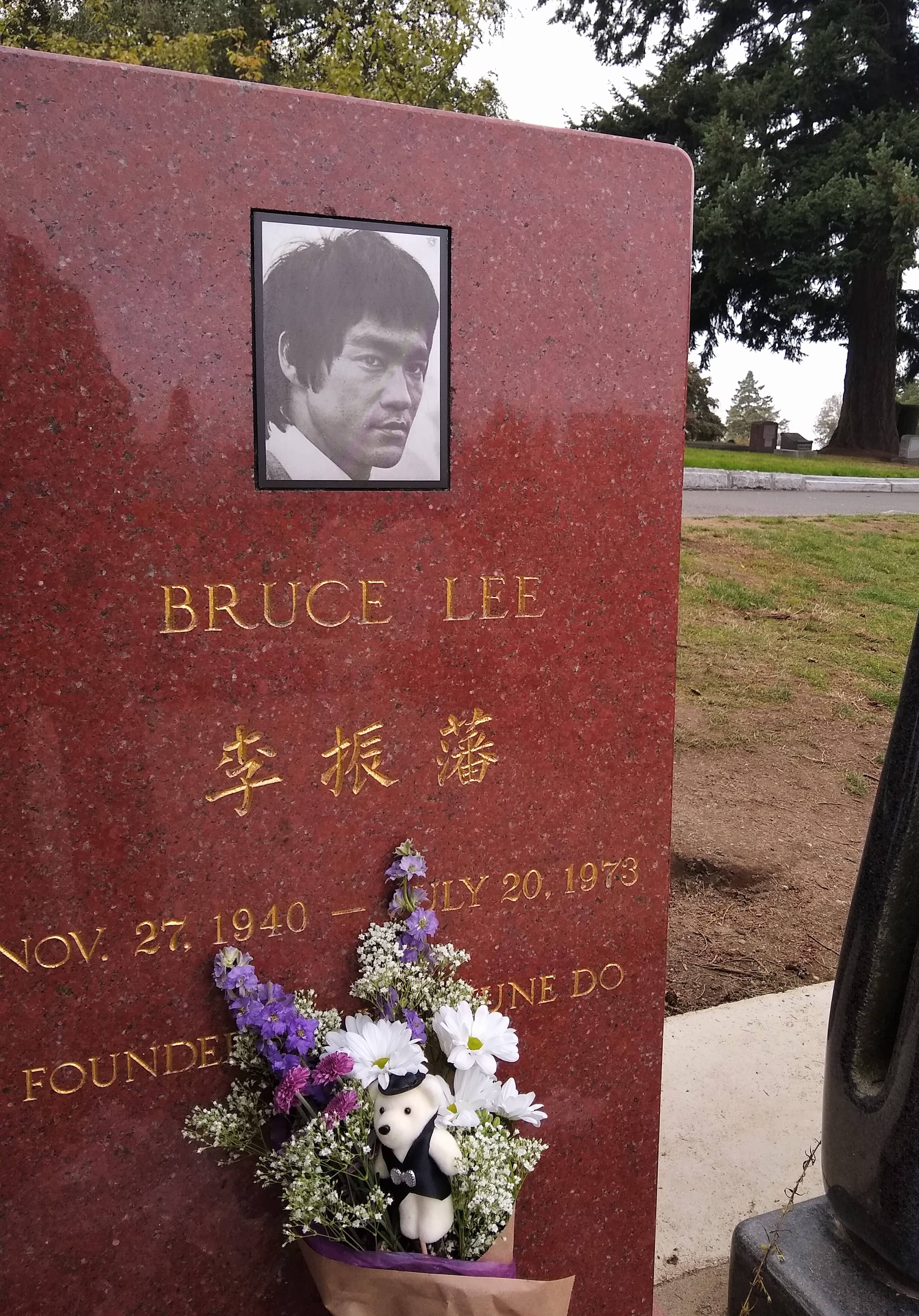 Bruce Lee and Brandon Lee Gravesites