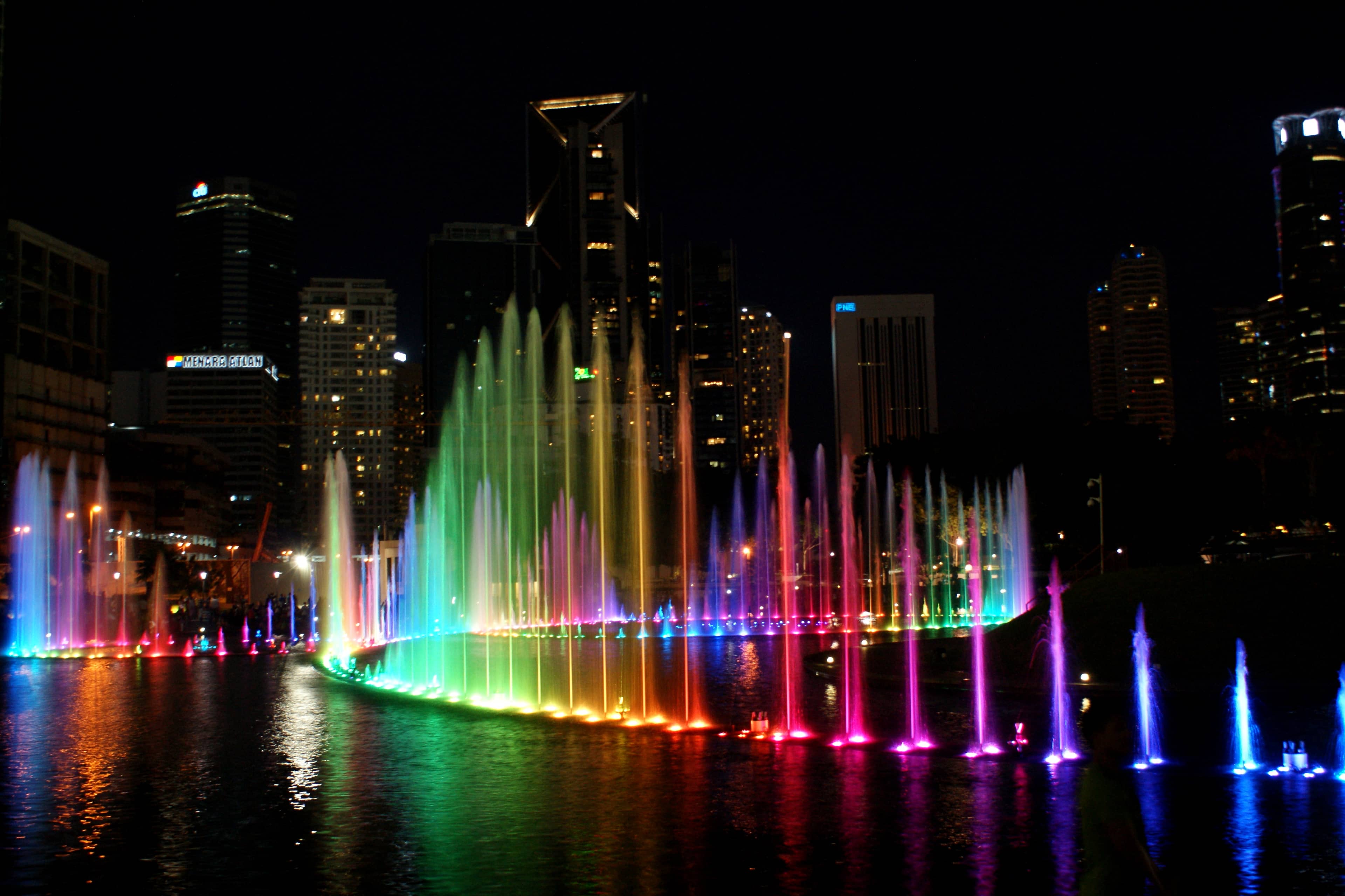 Symphony Lake Water Show