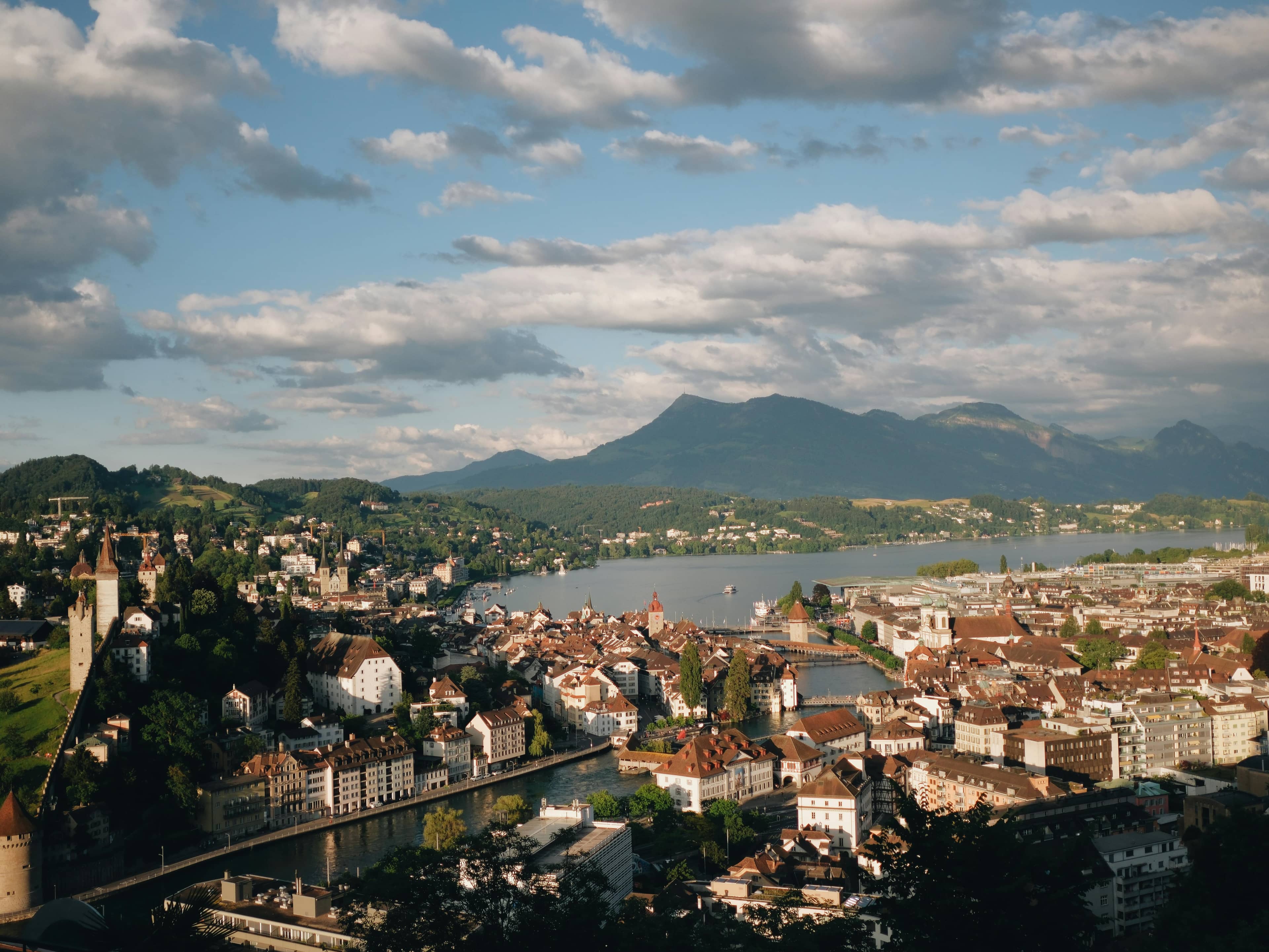 Panoramic Mountain Views