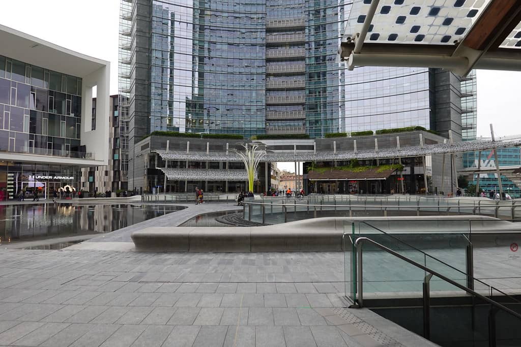 Piazza Gae Aulenti