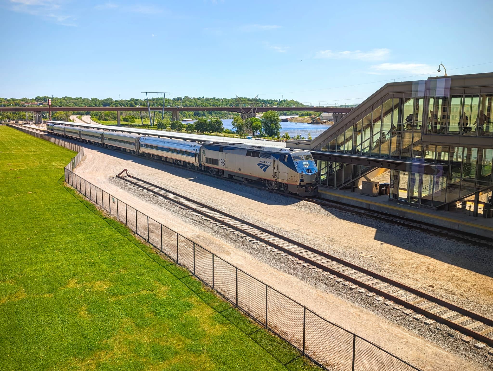 Amtrak Travel Hub